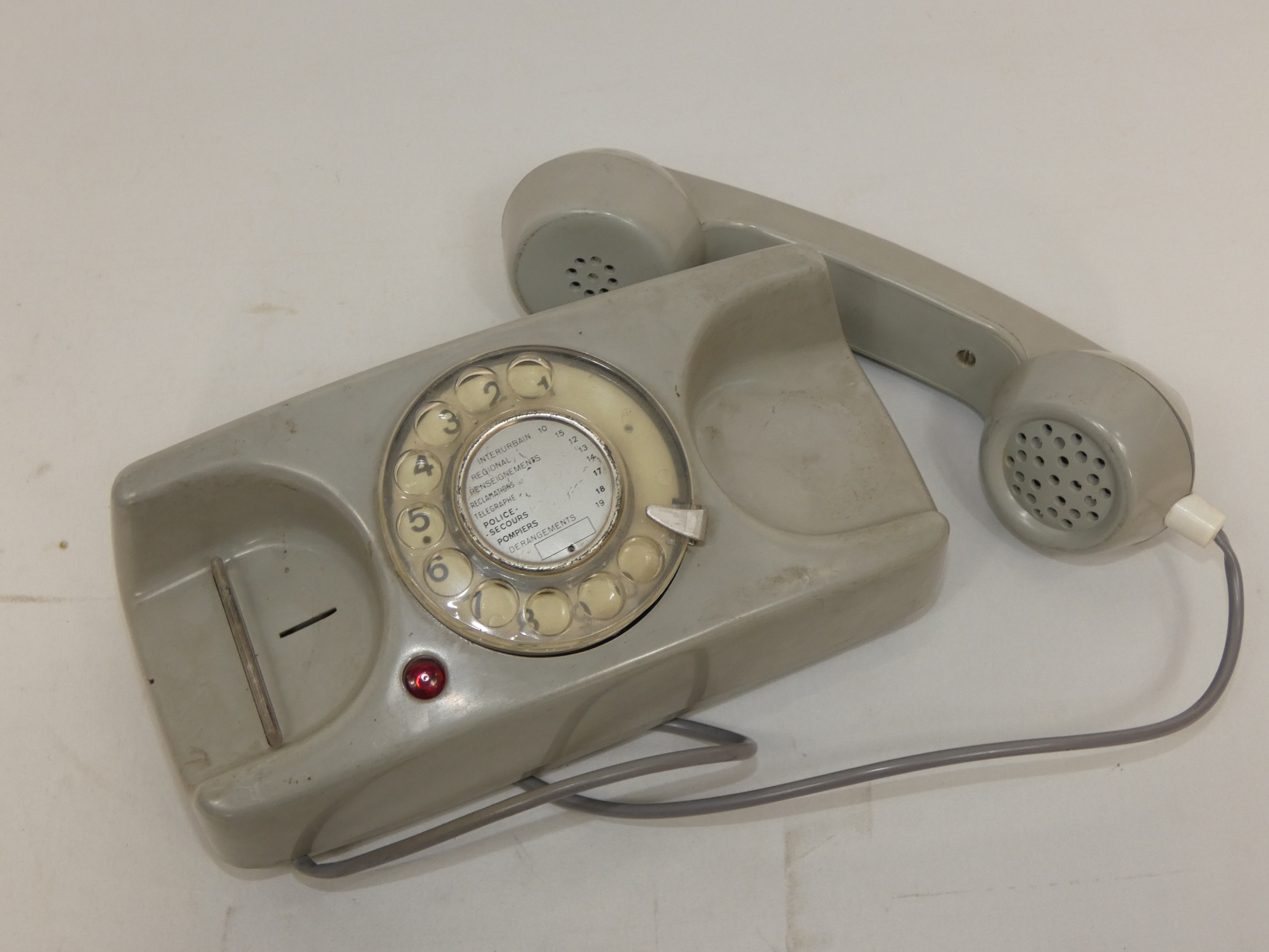 Voir photo 2 de Paire de téléphones vintage des années 80 Paire de téléphones vintage des années 80 Bon état reconditionné photo 2