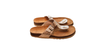 Paire de tongs de seconde main Bon état - 15,00 € Paire de tongs de seconde main Bon état Eram reconditionné disponible sur Claquettes Market