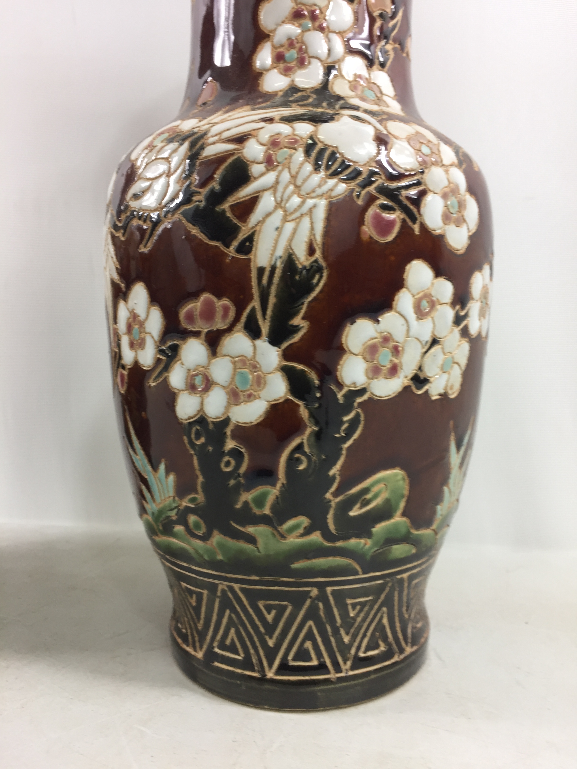Voir photo 4 de Paire de vases en porcelaine de Chine Paire de vases en porcelaine de Chine État correct reconditionné photo 4