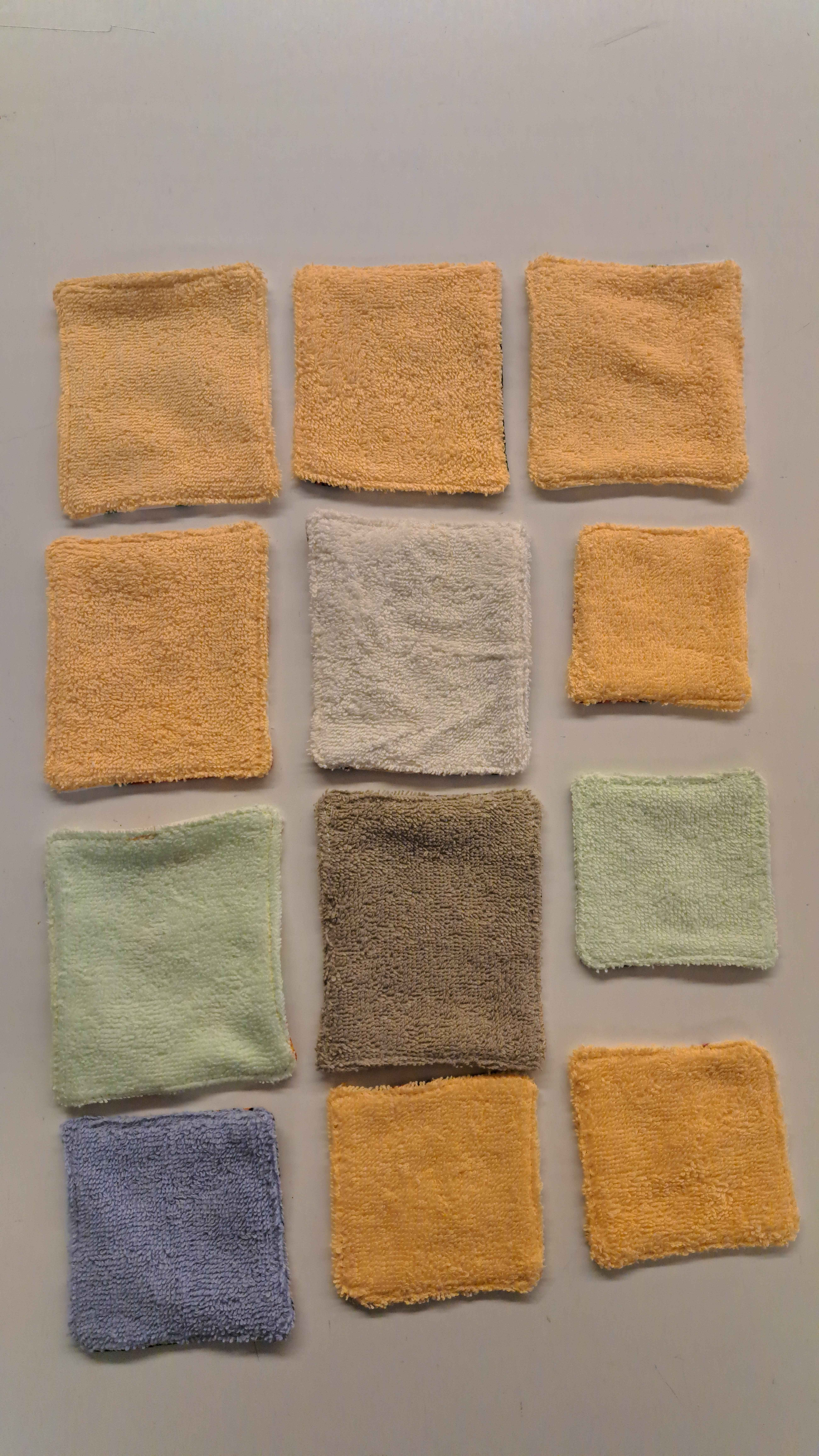 Voir photo 5 de Panier et ses lingettes démaquillantes lavables - 100% matières recyclées - Etoffe Meuse Panier et ses lingettes démaquillantes lavables - 100% matières recyclées - Etoffe Meuse Parfait état reconditionné photo 5