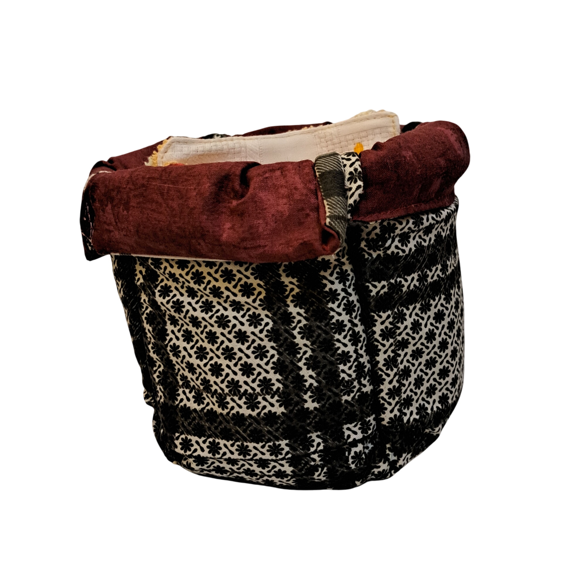Panier et ses lingettes démaquillantes lavables - 100% matières recyclées - Etoffe Meuse Parfait état - 12,00 € Panier et ses lingettes démaquillantes lavables - 100% matières recyclées - Etoffe Meuse Parfait état reconditionné disponible sur Label Emmaüs