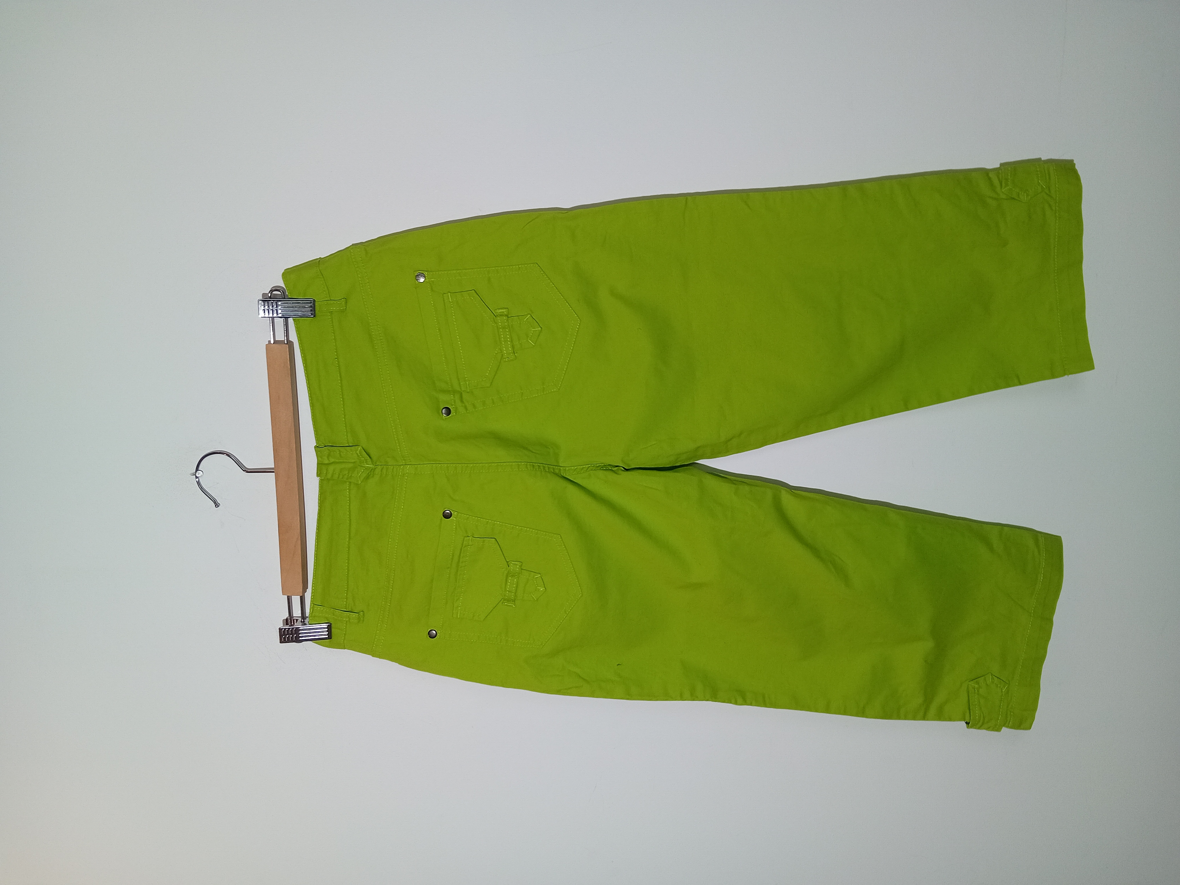 Voir photo 2 de Pantacourt Capri Vert Citron A-vee Fundamentals Taille M (T5441) Pantacourt Capri Vert Citron A-vee Fundamentals Taille M (T5441) Très bon état reconditionné photo 2