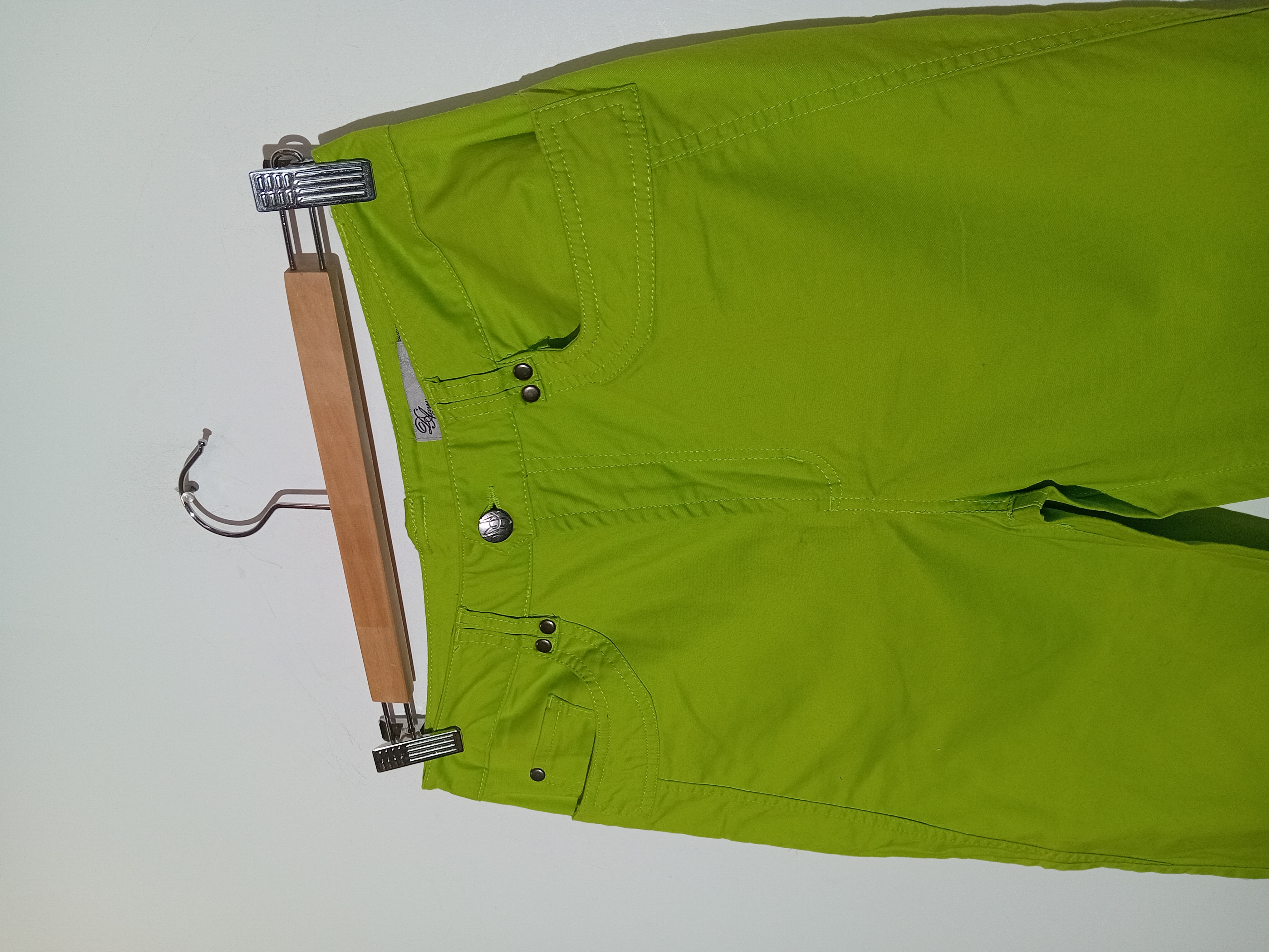 Voir photo 3 de Pantacourt Capri Vert Citron A-vee Fundamentals Taille M (T5441) Pantacourt Capri Vert Citron A-vee Fundamentals Taille M (T5441) Très bon état reconditionné photo 3