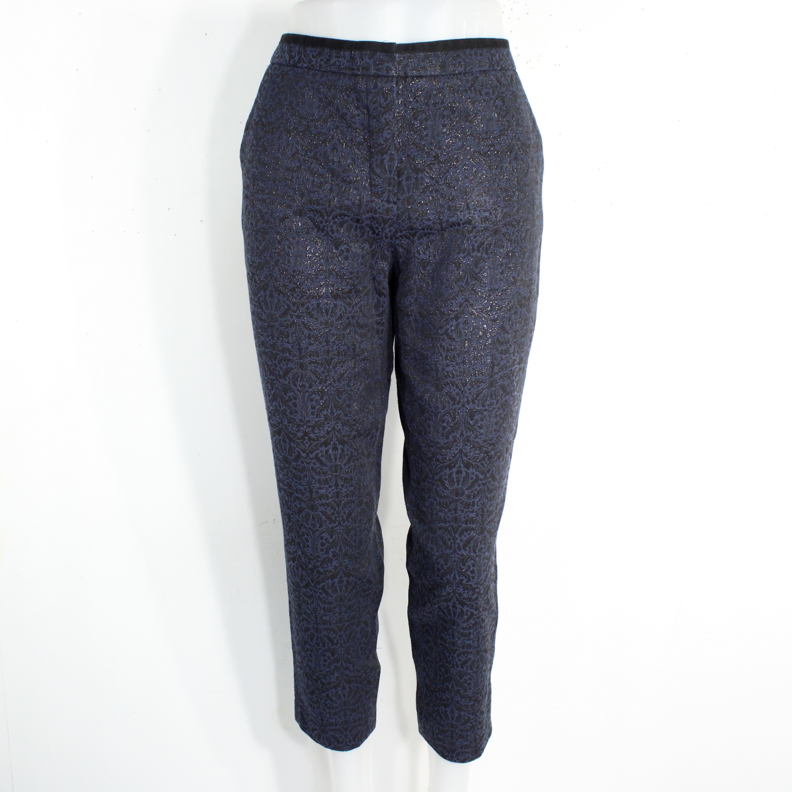 Acheter Pantacourt Femme Bleu Marine & Noir CAROLL Taille 40 Bon état - 11,50 € Pantacourt Femme Bleu Marine & Noir CAROLL Taille 40 Bon état reconditionné disponible sur Label Emmaüs