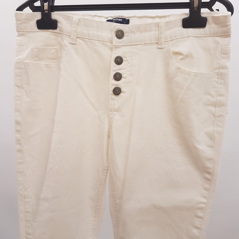 Voir photo 4 de Pantalon 7/8ème blanc - KIABI - Taille 42 Pantalon 7/8ème blanc - KIABI - Taille 42 Très bon état reconditionné photo 4