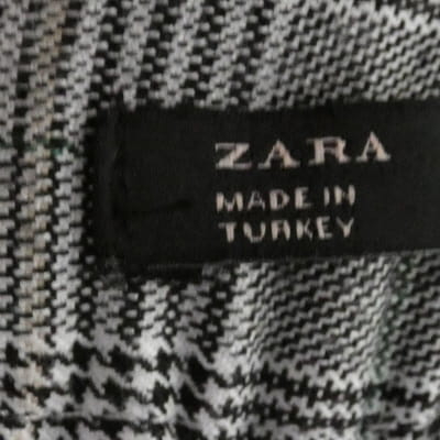 Voir photo 5 de Pantalon à carreaux gris et noirs - Femme - Zara - Taille S Pantalon à carreaux gris et noirs - Femme - Zara - Taille S Très bon état reconditionné photo 5