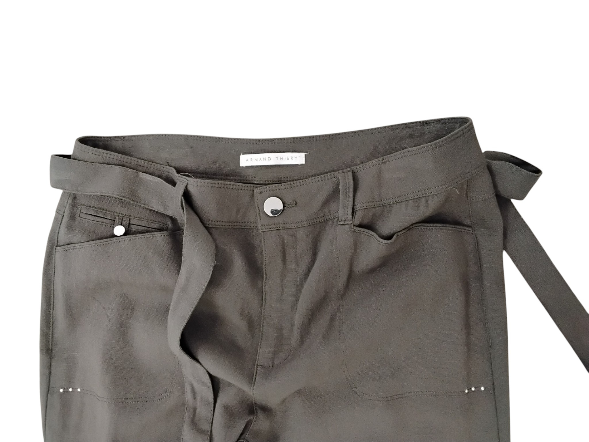 Voir photo 3 de Pantalon Armand Thierry Taille 40 Pantalon Armand Thierry Taille 40 Très bon état reconditionné photo 3