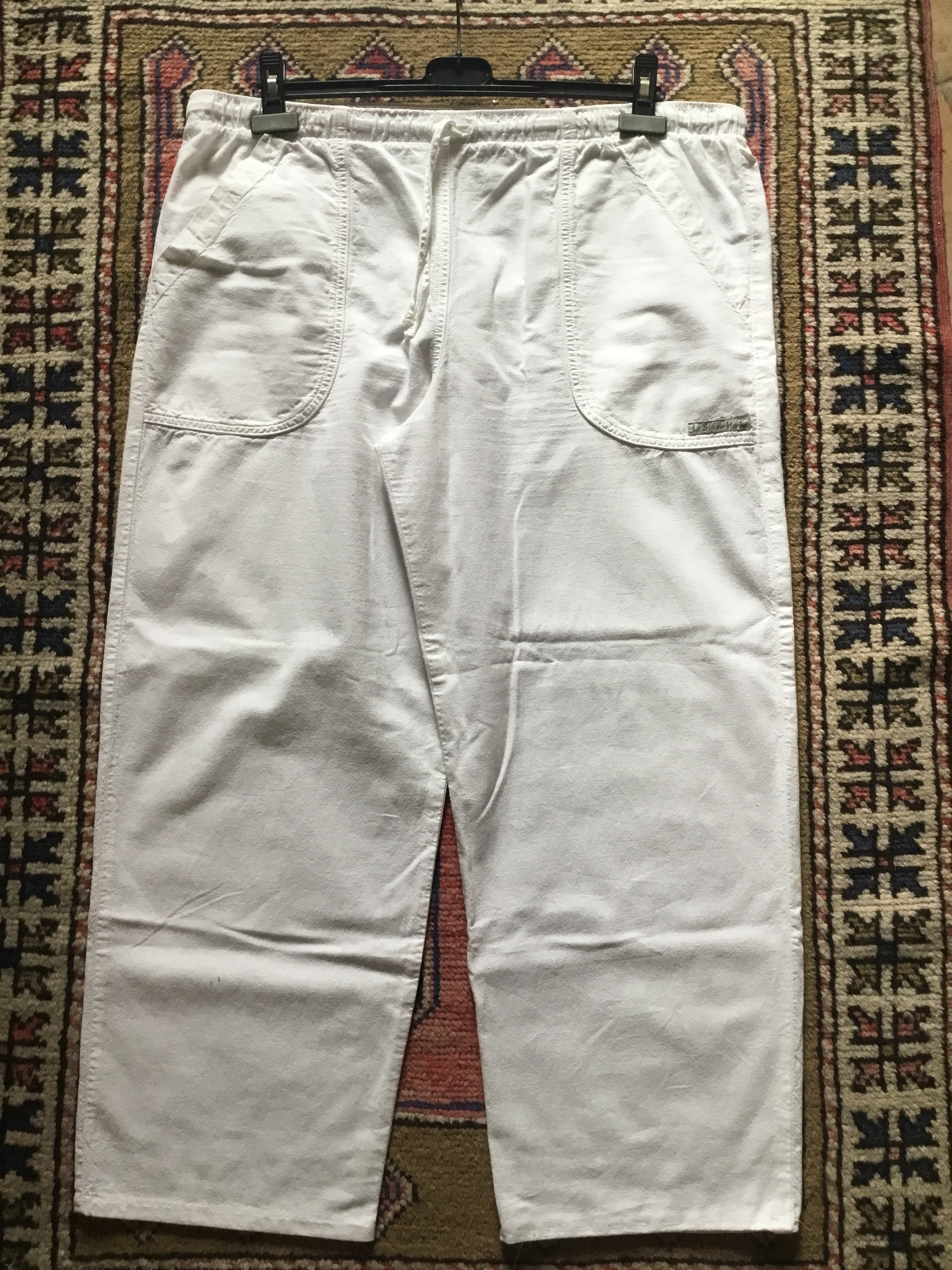 Voir photo 4 de Pantalon blanc style jogging « le Blé en herbe » Pantalon blanc style jogging « le Blé en herbe » Très bon état reconditionné photo 4