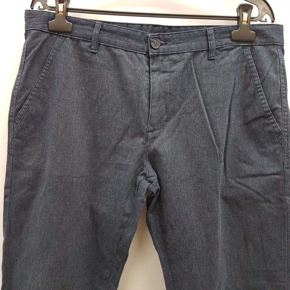 Voir photo 4 de Pantalon bleu chiné - BENETTON - Taille 46 ESTIMÉE Pantalon bleu chiné - BENETTON - Taille 46 ESTIMÉE Bon état reconditionné photo 4