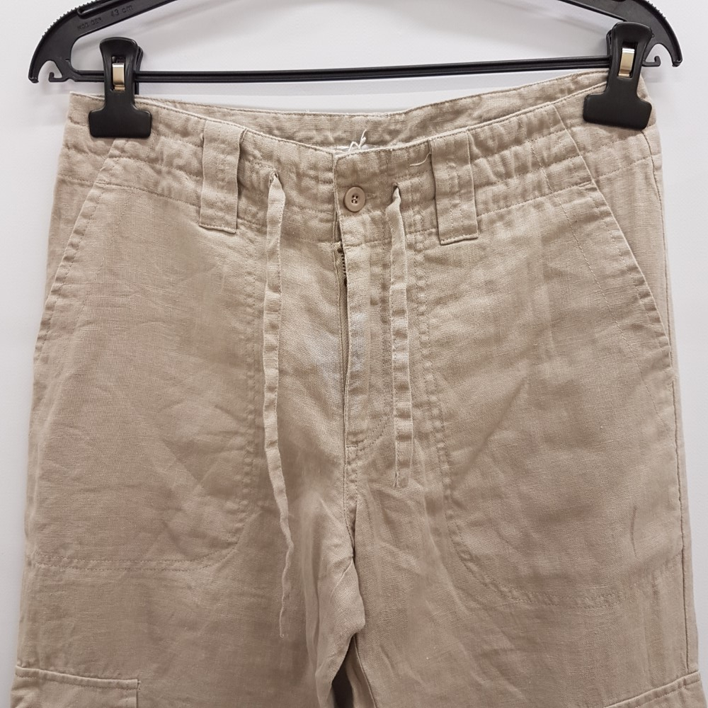 Voir photo 4 de Pantalon cargo beige - 3 SUISSES - Taille 38 Pantalon cargo beige - 3 SUISSES - Taille 38 Très bon état reconditionné photo 4