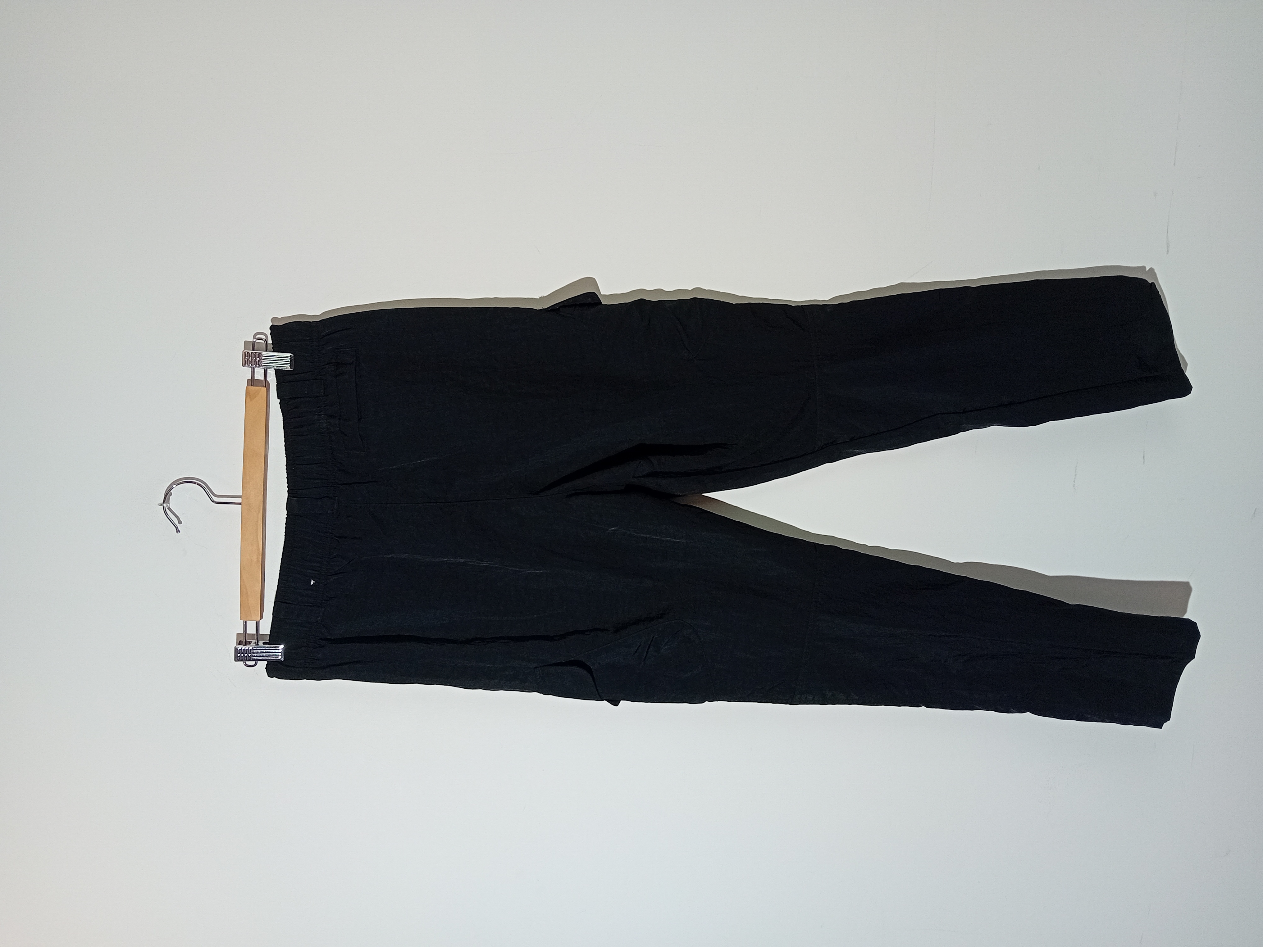 Voir photo 2 de Pantalon Cargo Noir Nike (T5575) Pantalon Cargo Noir Nike (T5575) Très bon état reconditionné photo 2