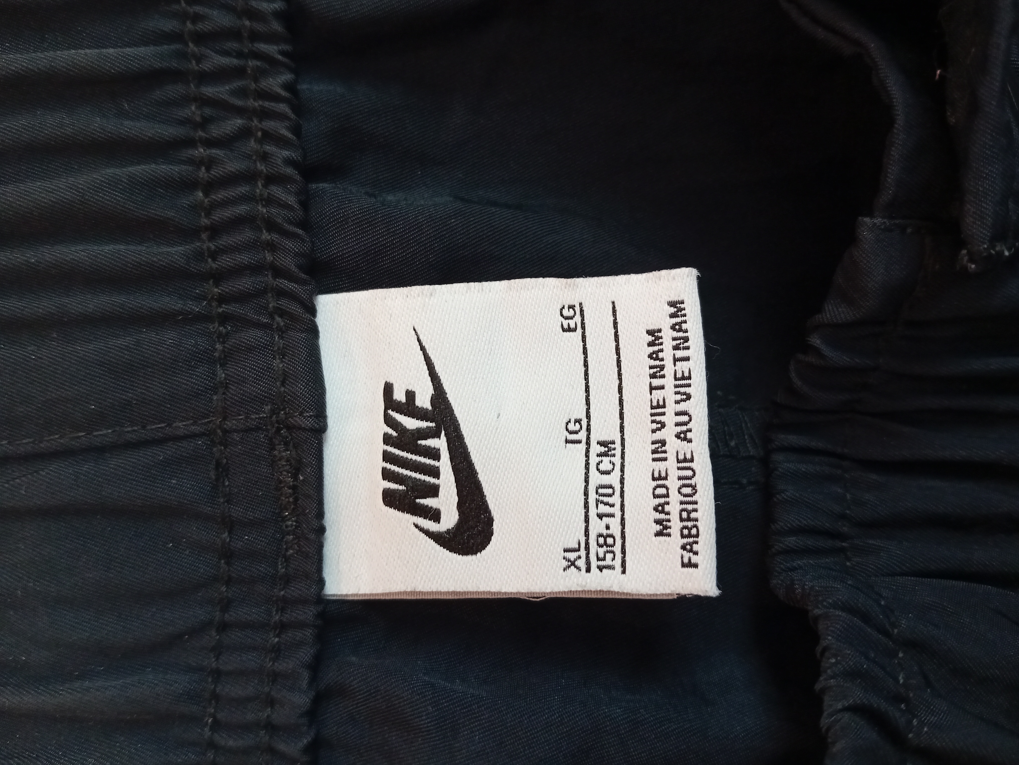 Voir photo 5 de Pantalon Cargo Noir Nike (T5575) Pantalon Cargo Noir Nike (T5575) Très bon état reconditionné photo 5