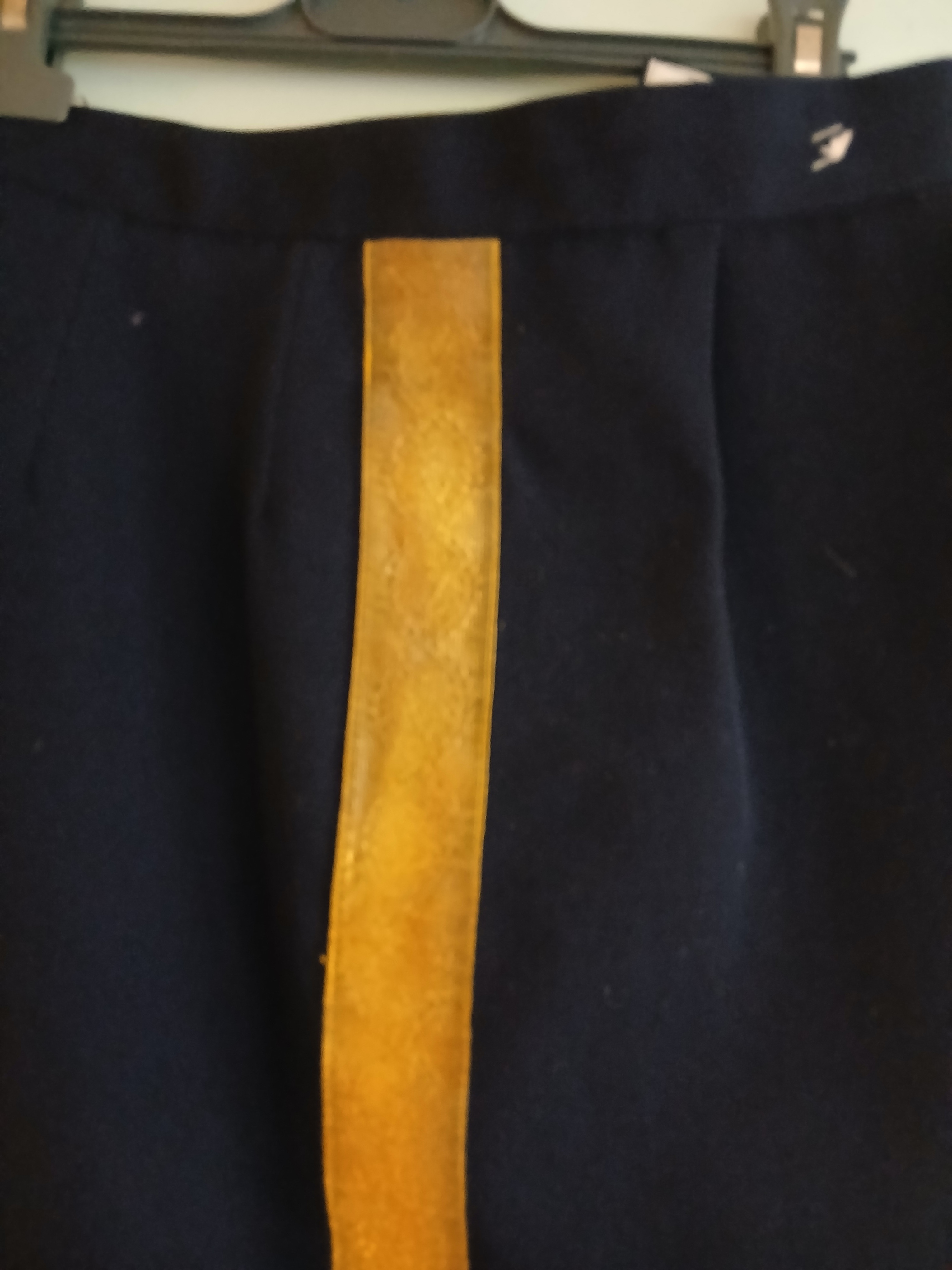 Voir photo 4 de Pantalon d'officier supérieur de marine modéle 1834 ( III république) Pantalon d'officier supérieur de marine modéle 1834 ( III république) Très bon état reconditionné photo 4