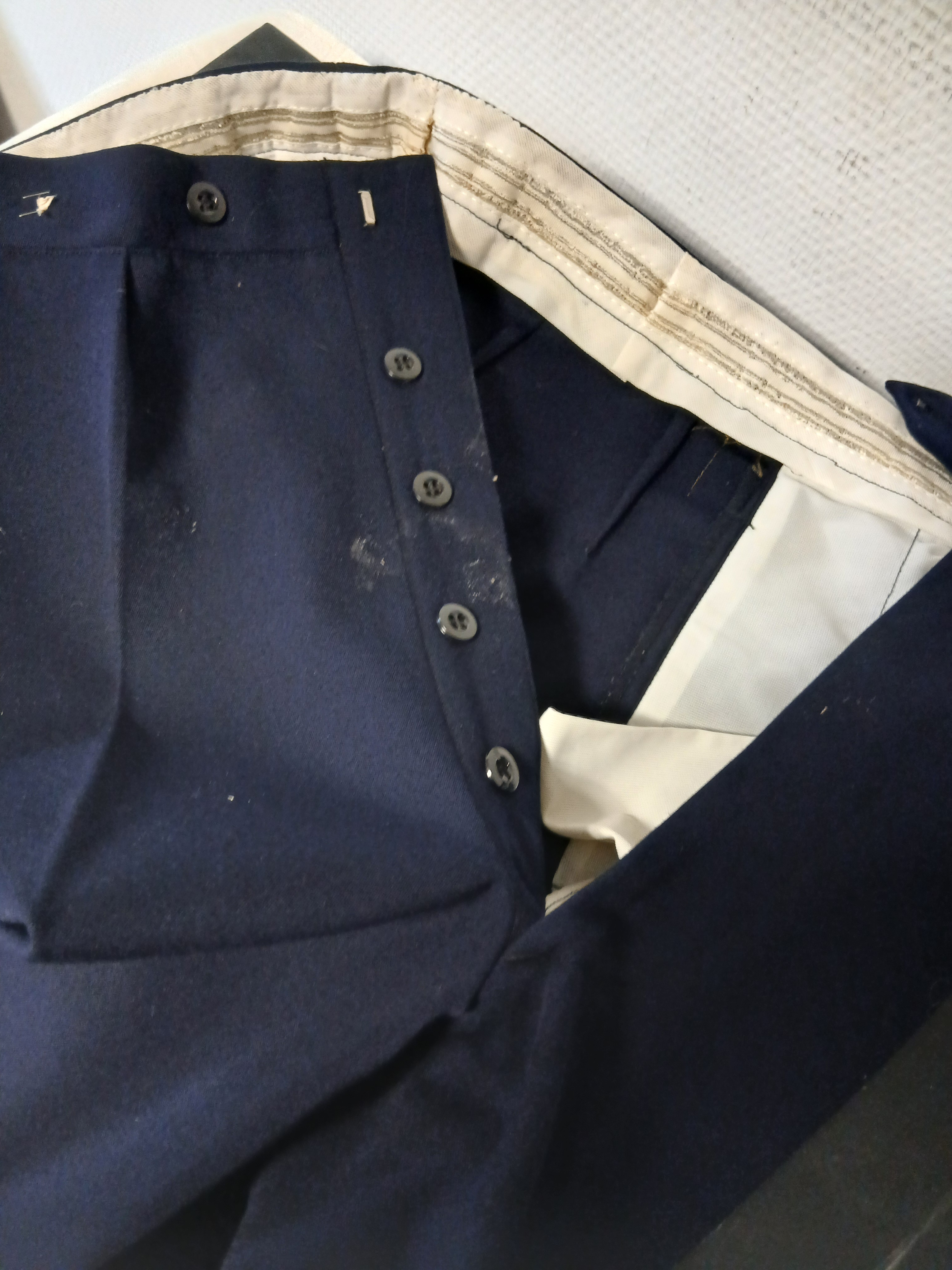 Voir photo 5 de Pantalon d'officier supérieur de marine modéle 1834 ( III république) Pantalon d'officier supérieur de marine modéle 1834 ( III république) Très bon état reconditionné photo 5
