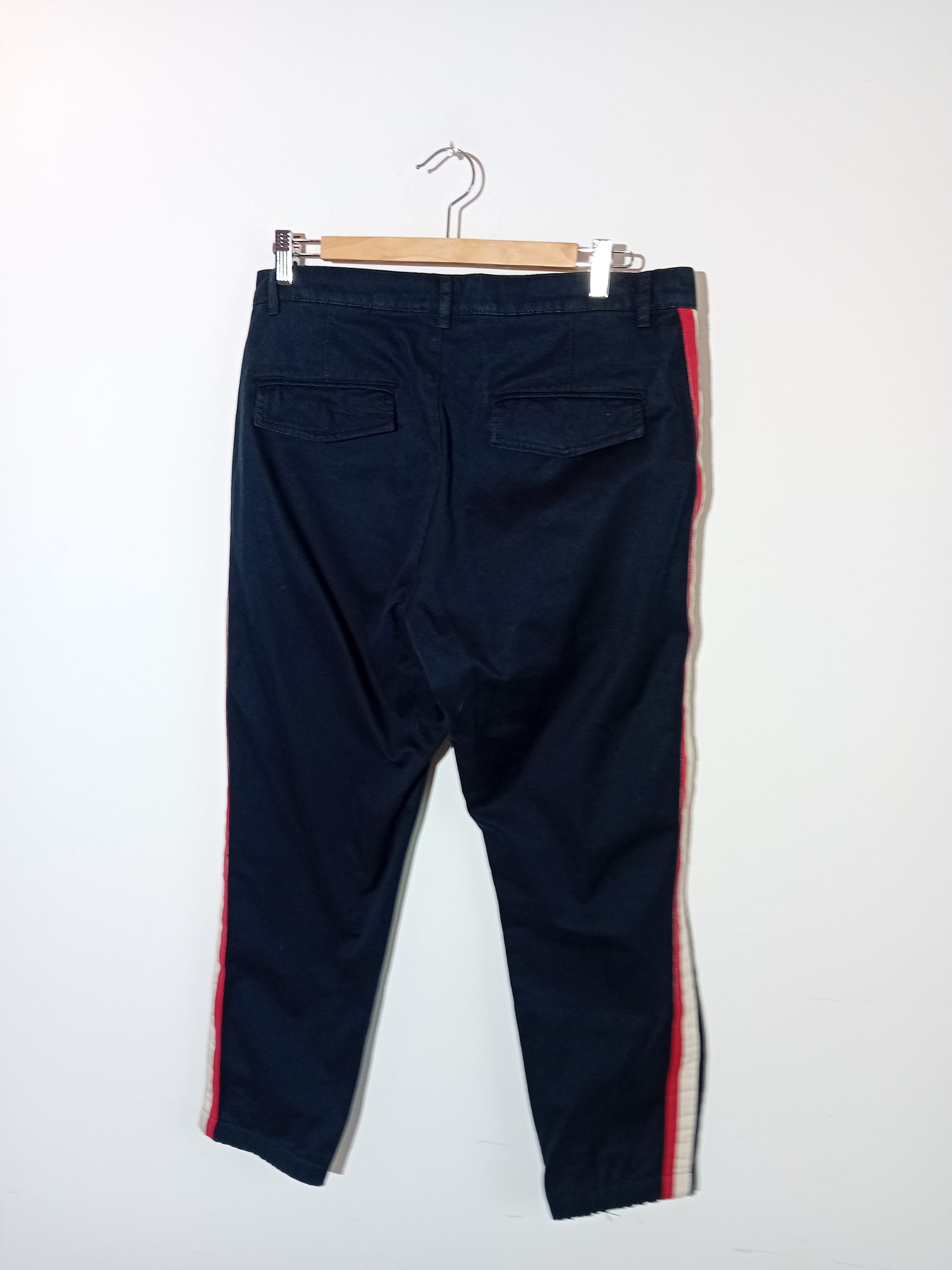 Voir photo 2 de Pantalon De Costume The Kooples Bleu Marine Bandes Latérales (T5902) Pantalon De Costume The Kooples Bleu Marine Bandes Latérales (T5902) Très bon état reconditionné photo 2