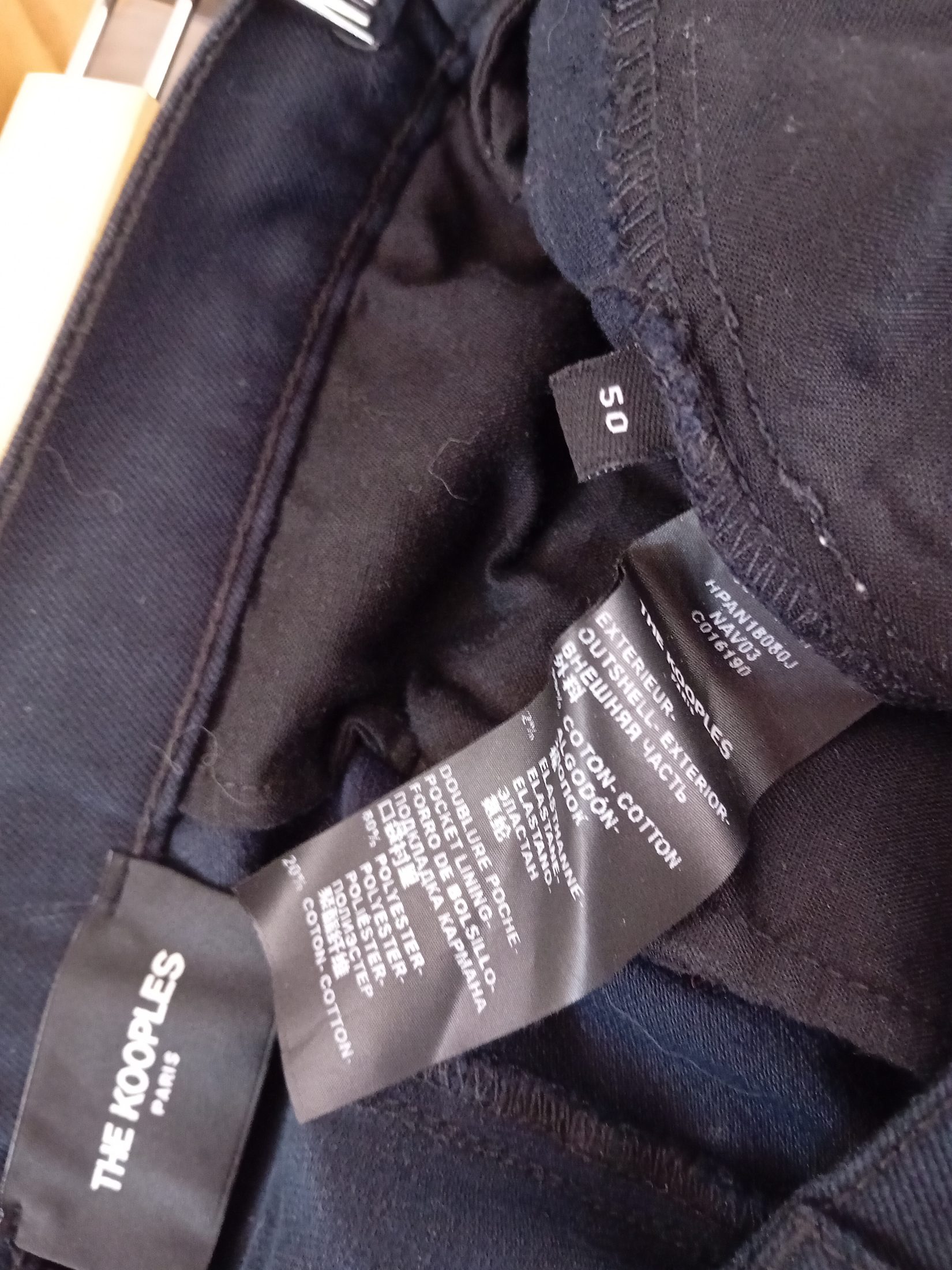 Voir photo 5 de Pantalon De Costume The Kooples Bleu Marine Bandes Latérales (T5902) Pantalon De Costume The Kooples Bleu Marine Bandes Latérales (T5902) Très bon état reconditionné photo 5