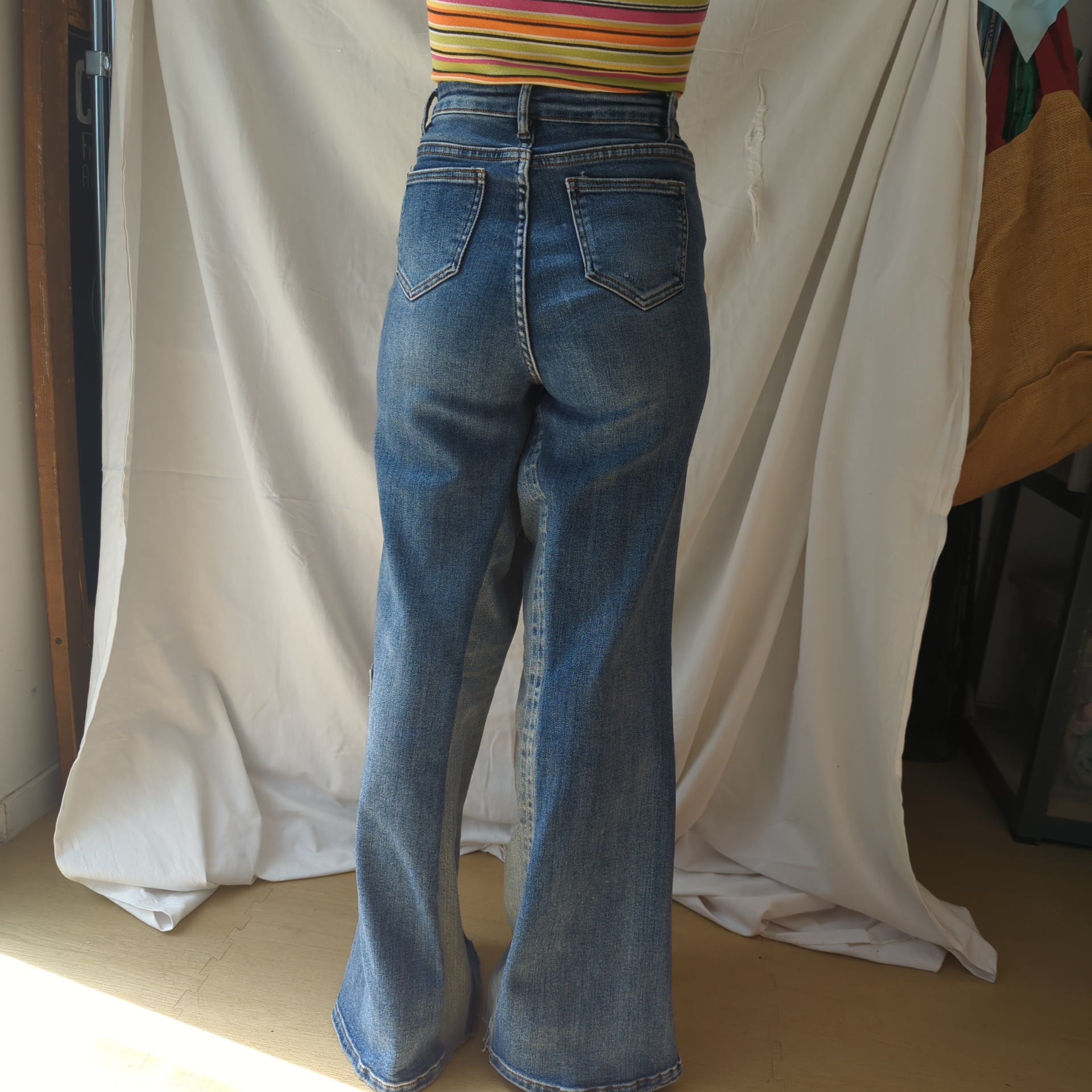 Voir photo 3 de Pantalon de Créatrice - Collection Upcyclée CartouCirc Pantalon de Créatrice - Collection Upcyclée CartouCirc Parfait état reconditionné photo 3
