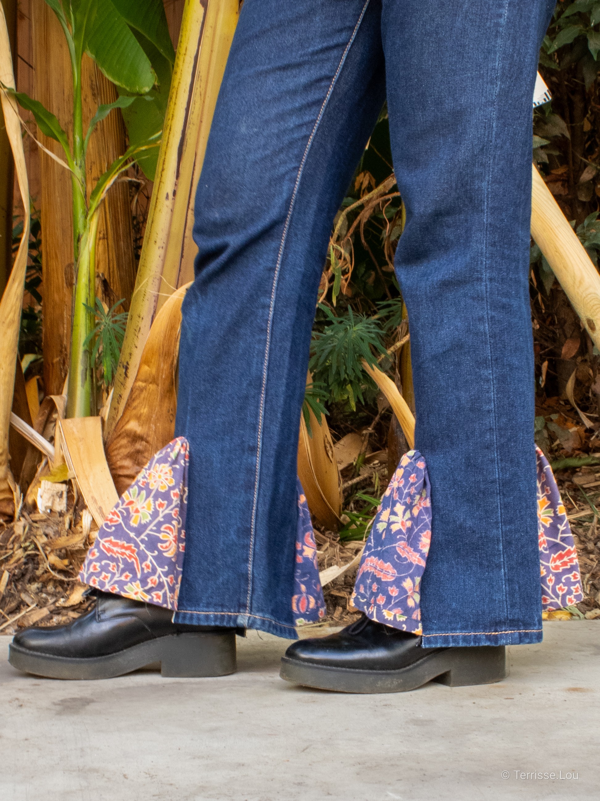 Acheter Pantalon de créatrice - Collection Upcyclée, CartouCirc Très bon état - 49,00 € Pantalon de créatrice - Collection Upcyclée, CartouCirc Très bon état reconditionné disponible sur Label Emmaüs