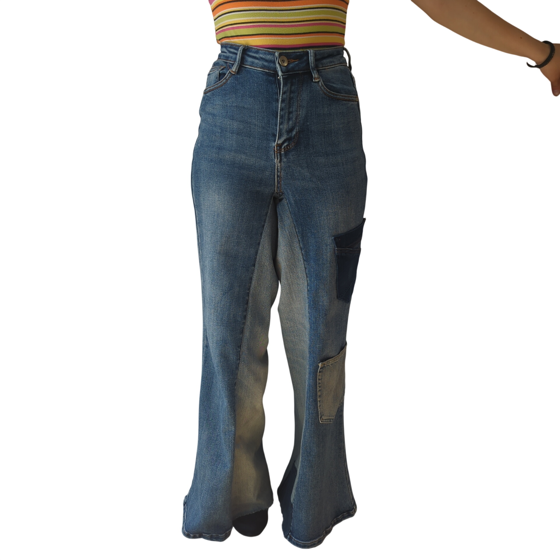 Acheter Pantalon de Créatrice - Collection Upcyclée CartouCirc Parfait état - 49,00 € Pantalon de Créatrice - Collection Upcyclée CartouCirc Parfait état reconditionné disponible sur Label Emmaüs