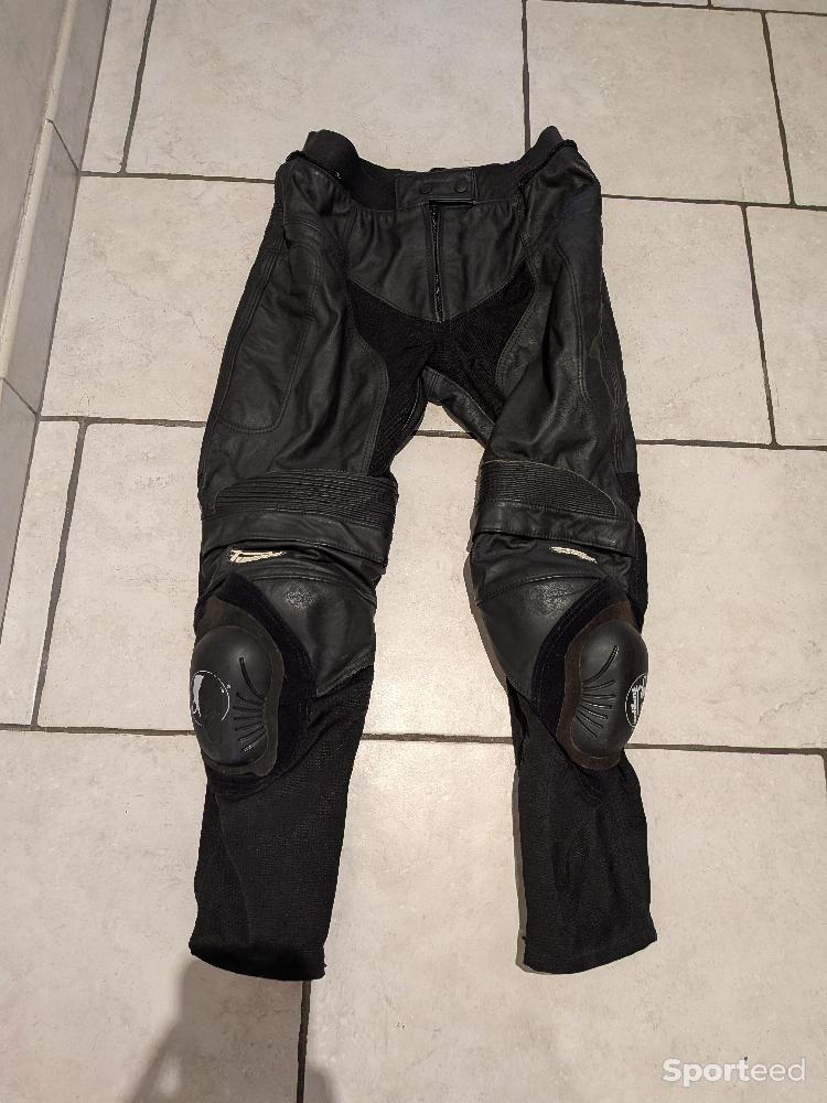Pantalon de moto en cuir femme Furygan Très bon état Furygan reconditionné disponible sur Sporteed