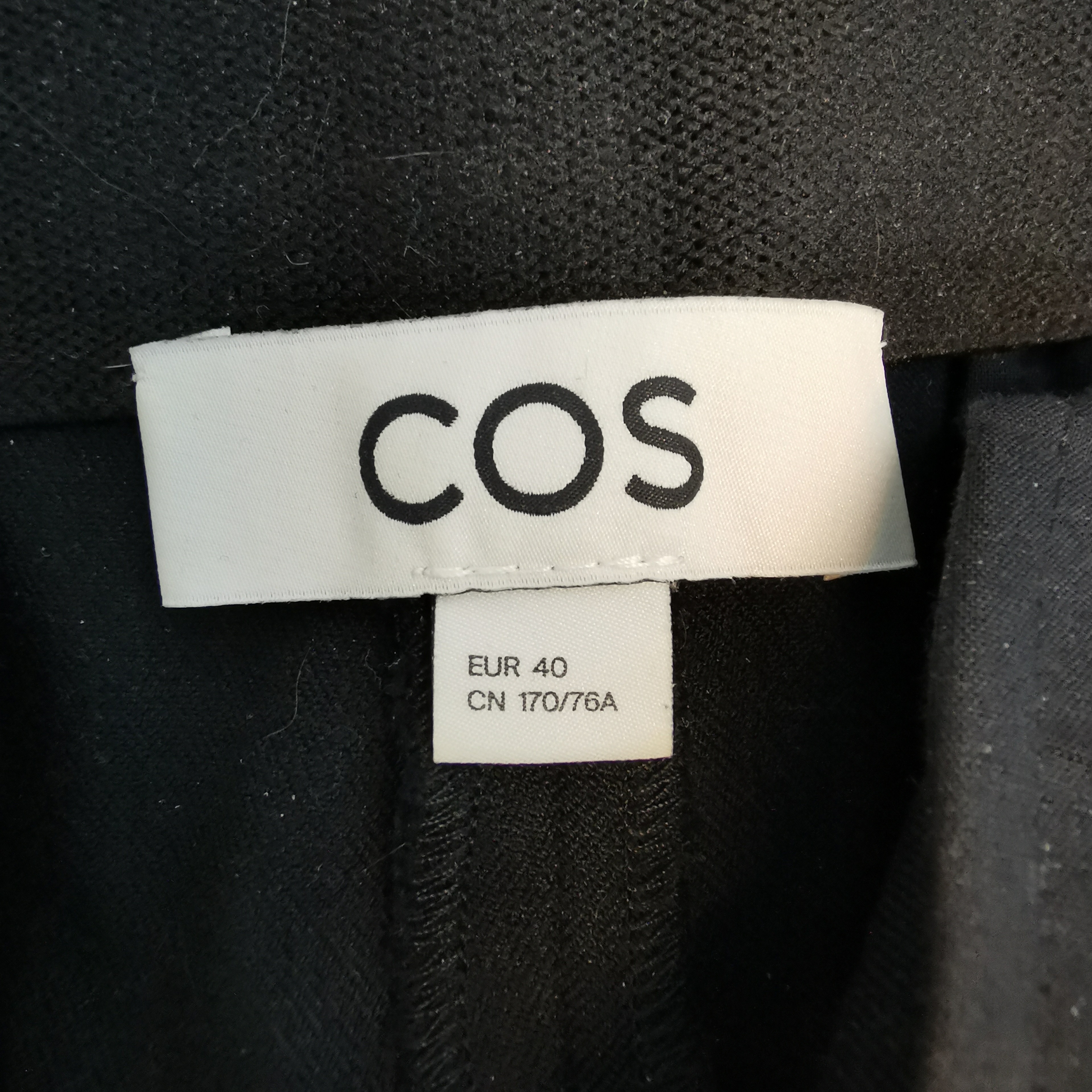 Voir photo 4 de Pantalon droit ajustable – COS – Taille 40 (FR) – Noir Pantalon droit ajustable – COS – Taille 40 (FR) – Noir Très bon état reconditionné photo 4