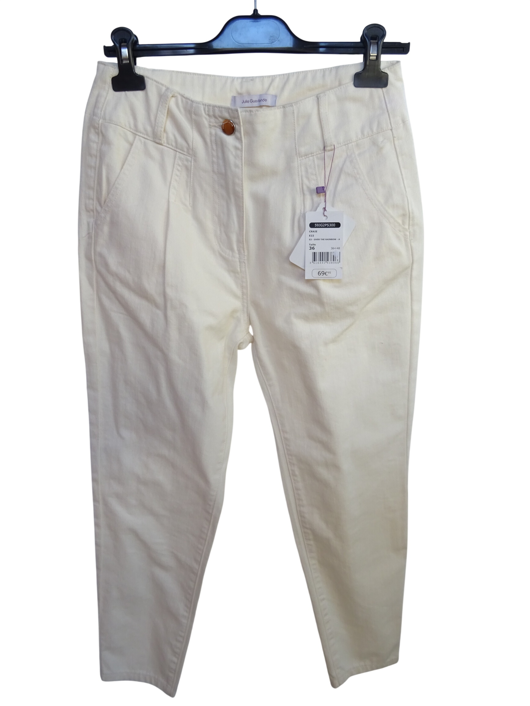 Pantalon femme Julie Guerlande taille 36 Parfait état - 35,00 € Pantalon femme Julie Guerlande taille 36 Parfait état reconditionné disponible sur Label Emmaüs