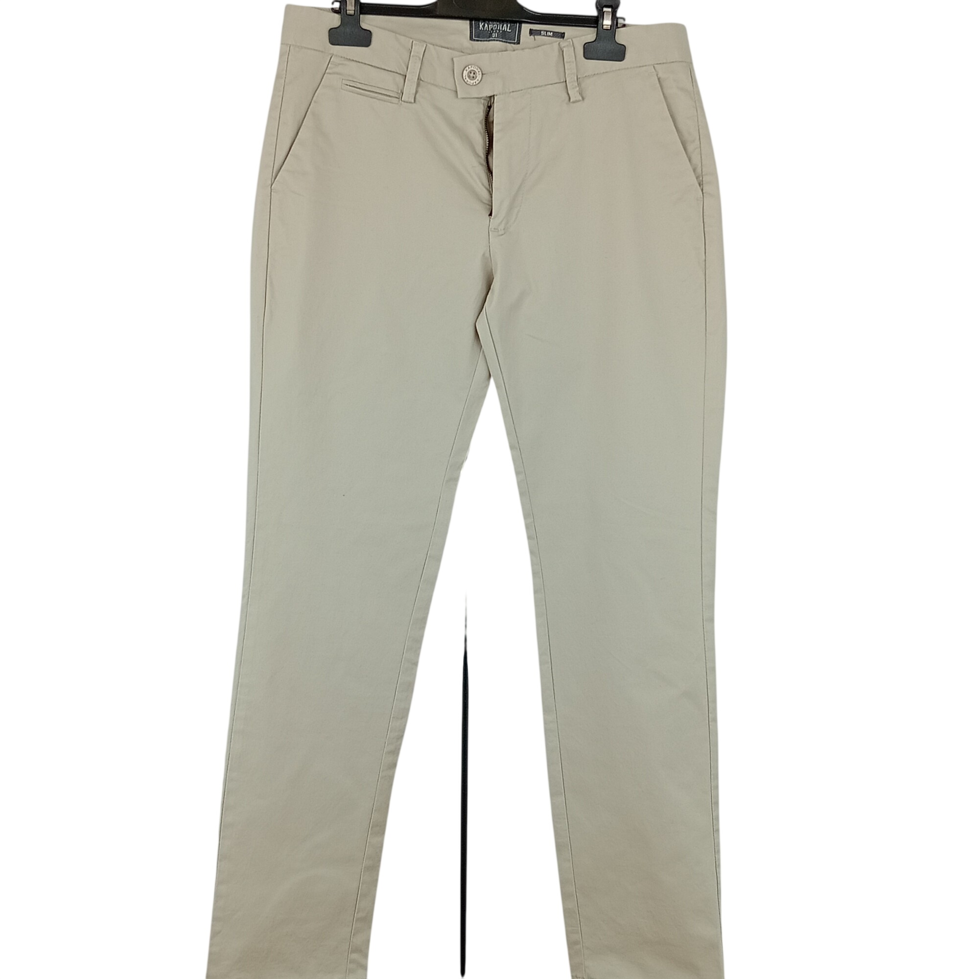 Pantalon - homme - marque Kaporal - coupe longue - couleur beige sable - taille US 31 - FR 42 Très bon état - 13,50 € Pantalon - homme - marque Kaporal - coupe longue - couleur beige sable - taille US 31 - FR 42 Très bon état reconditionné disponible sur Label Emmaüs