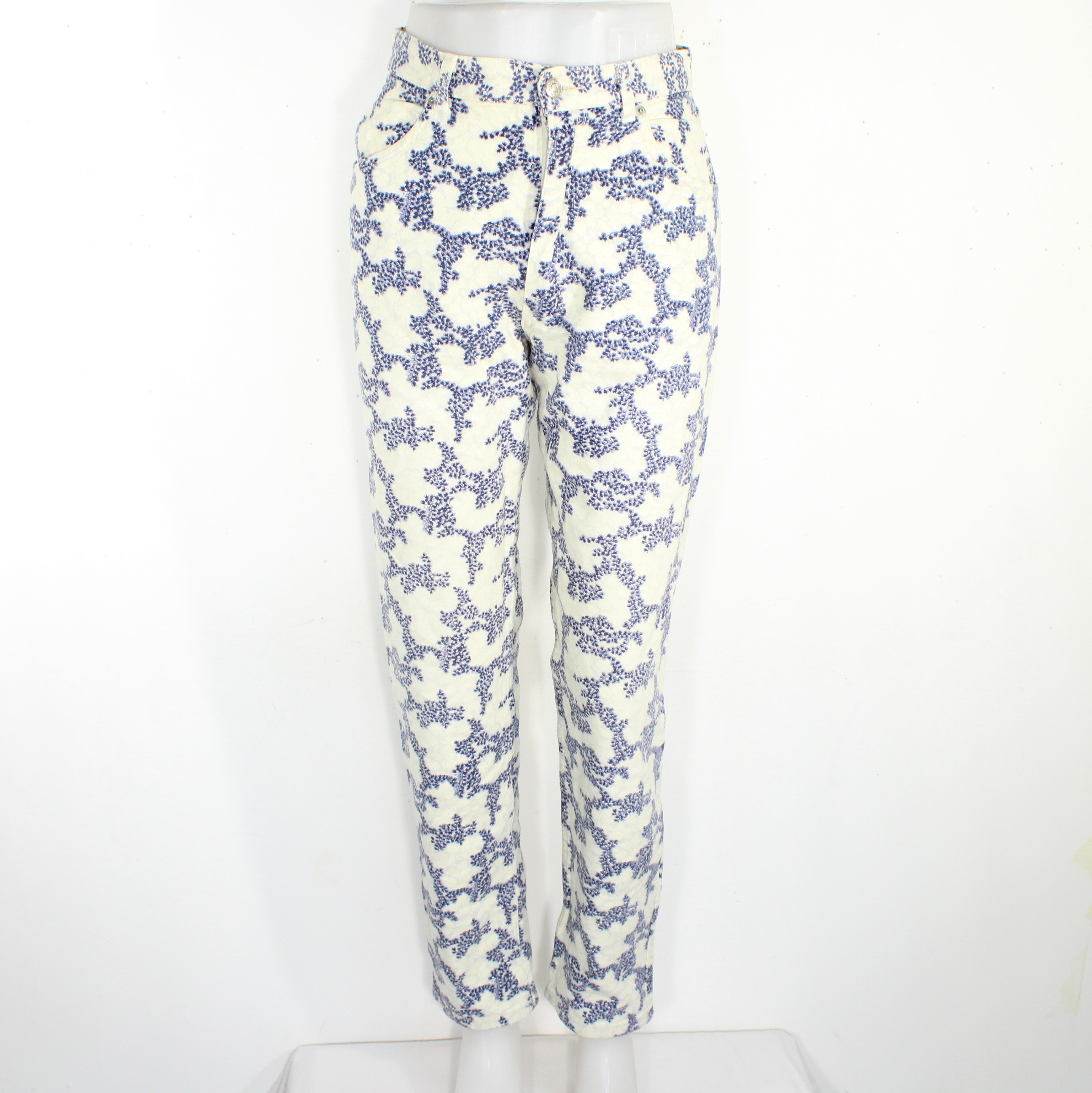 Acheter Pantalon Jean Femme Ecru & Bleu VICIDOMINI Taille 2 Bon état - 11,50 € Pantalon Jean Femme Ecru & Bleu VICIDOMINI Taille 2 Bon état reconditionné disponible sur Label Emmaüs