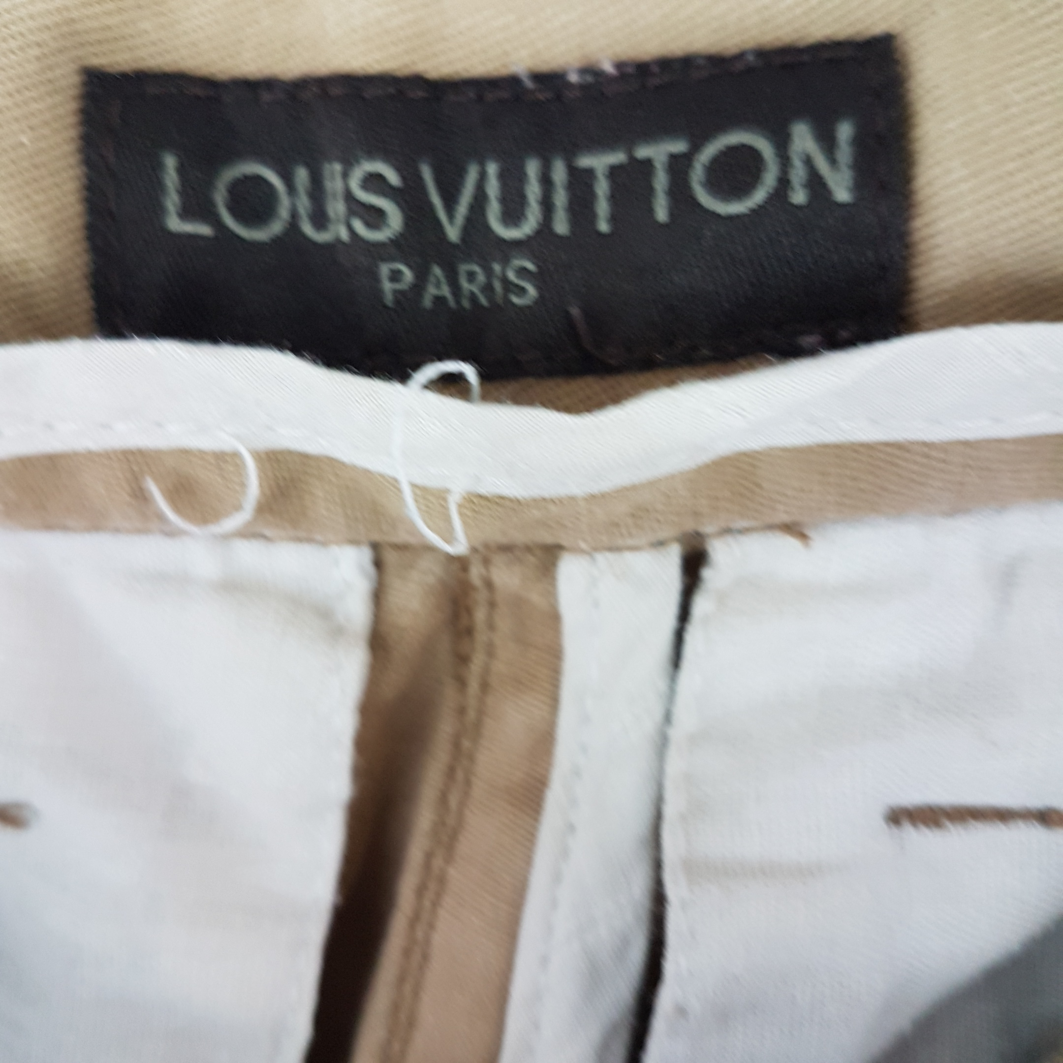 Voir photo 5 de Pantalon - LOUIS VUITTON - 42 Pantalon - LOUIS VUITTON - 42 Très bon état reconditionné photo 5