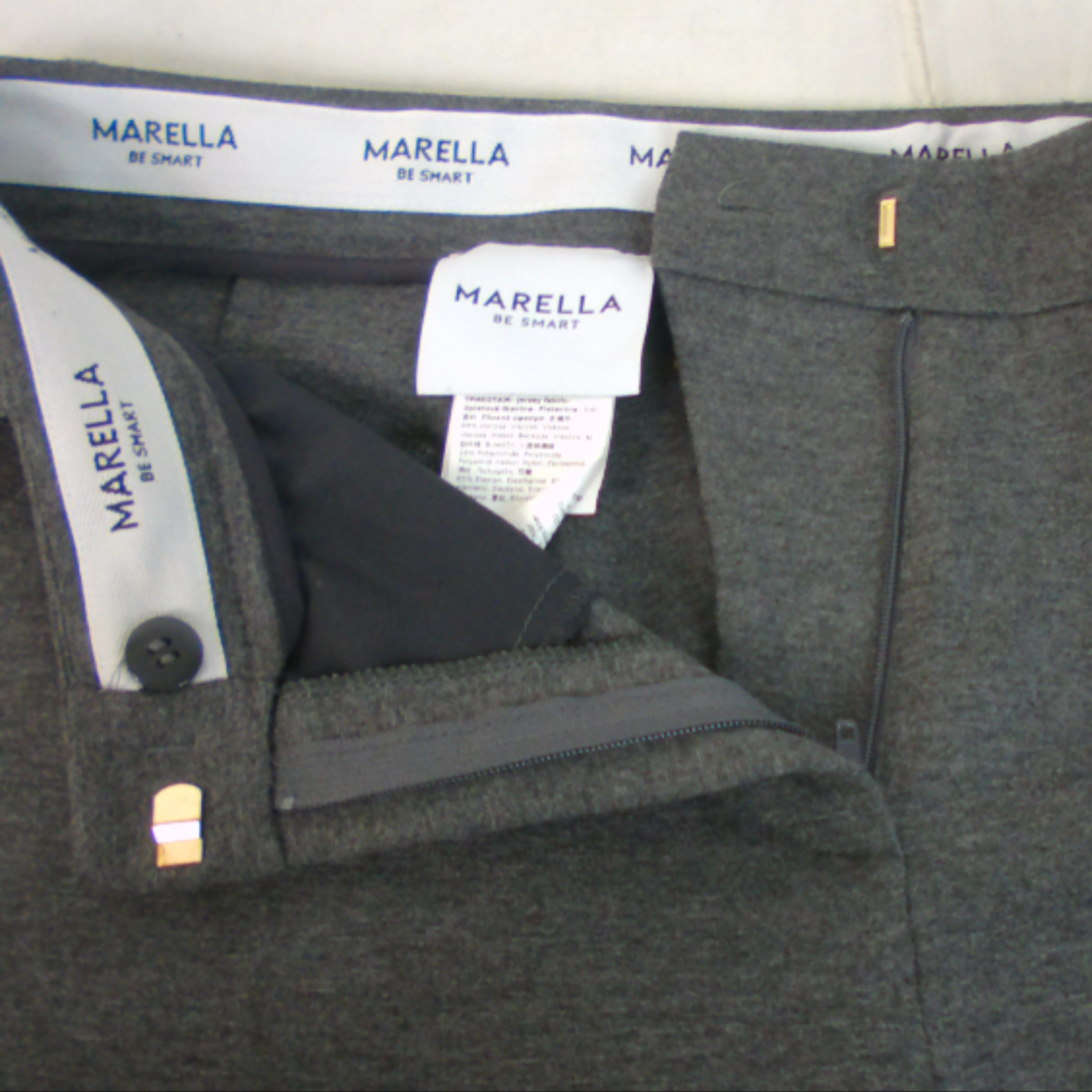 Voir photo 5 de Pantalon MARELLA, gris foncé, taille 36 Pantalon MARELLA, gris foncé, taille 36 Très bon état reconditionné photo 5