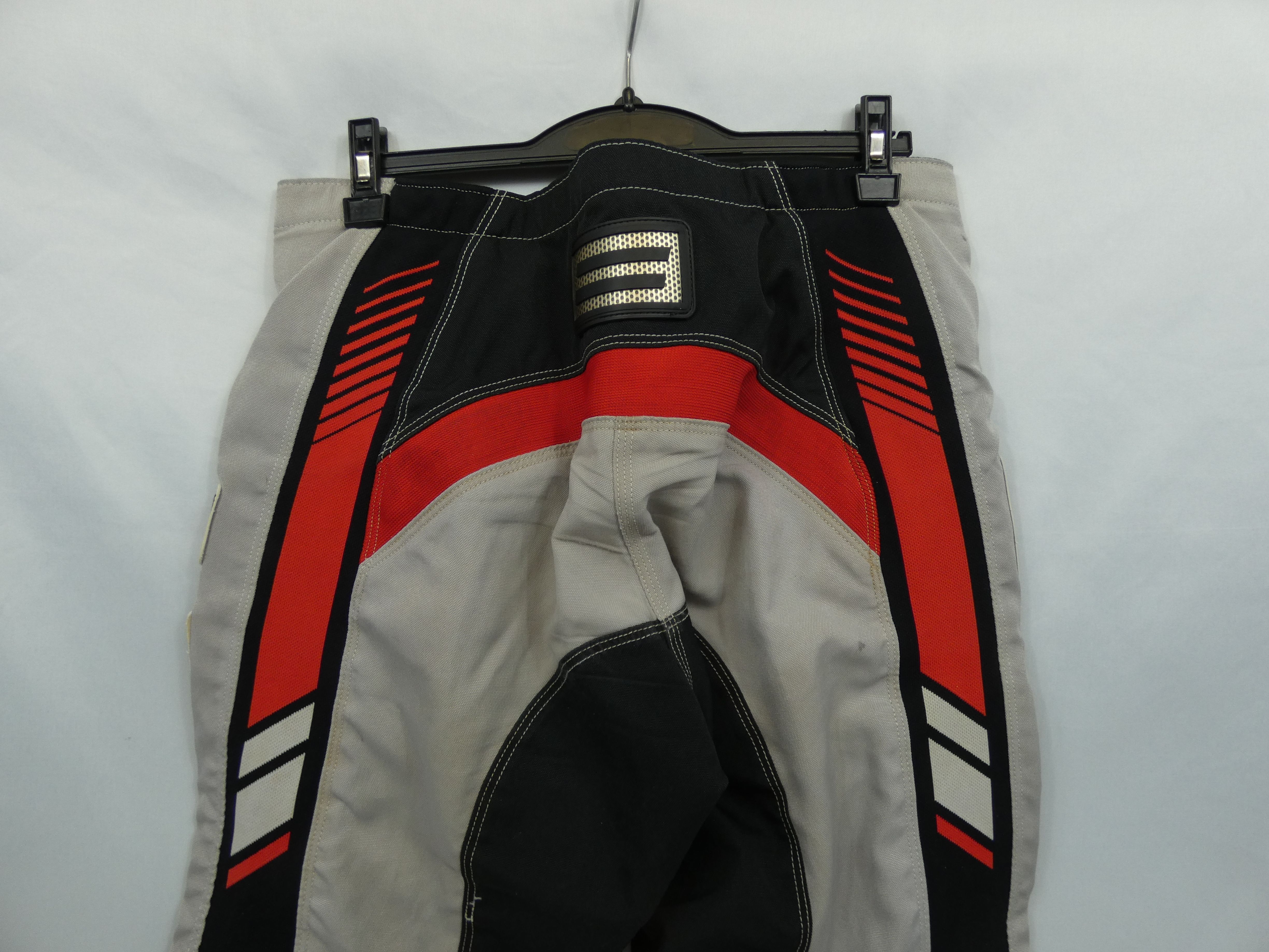 Voir photo 4 de Pantalon moto Shift Taille 36 Pantalon moto Shift Taille 36 Très bon état reconditionné photo 4