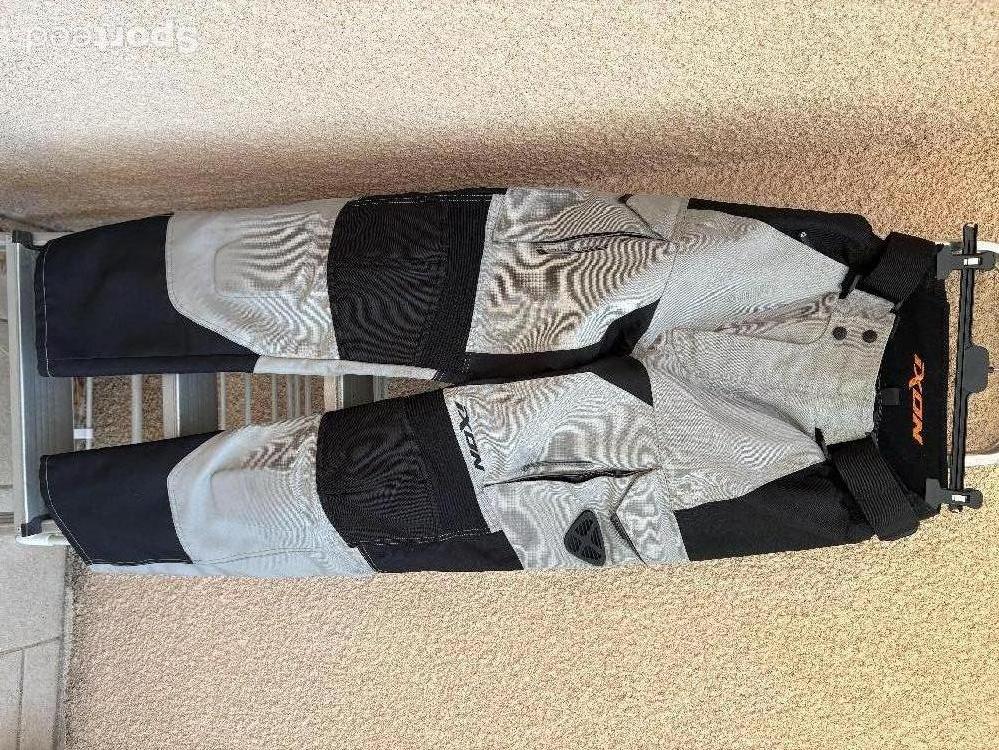 Pantalon moto Très bon état Ixon reconditionné disponible sur Sporteed