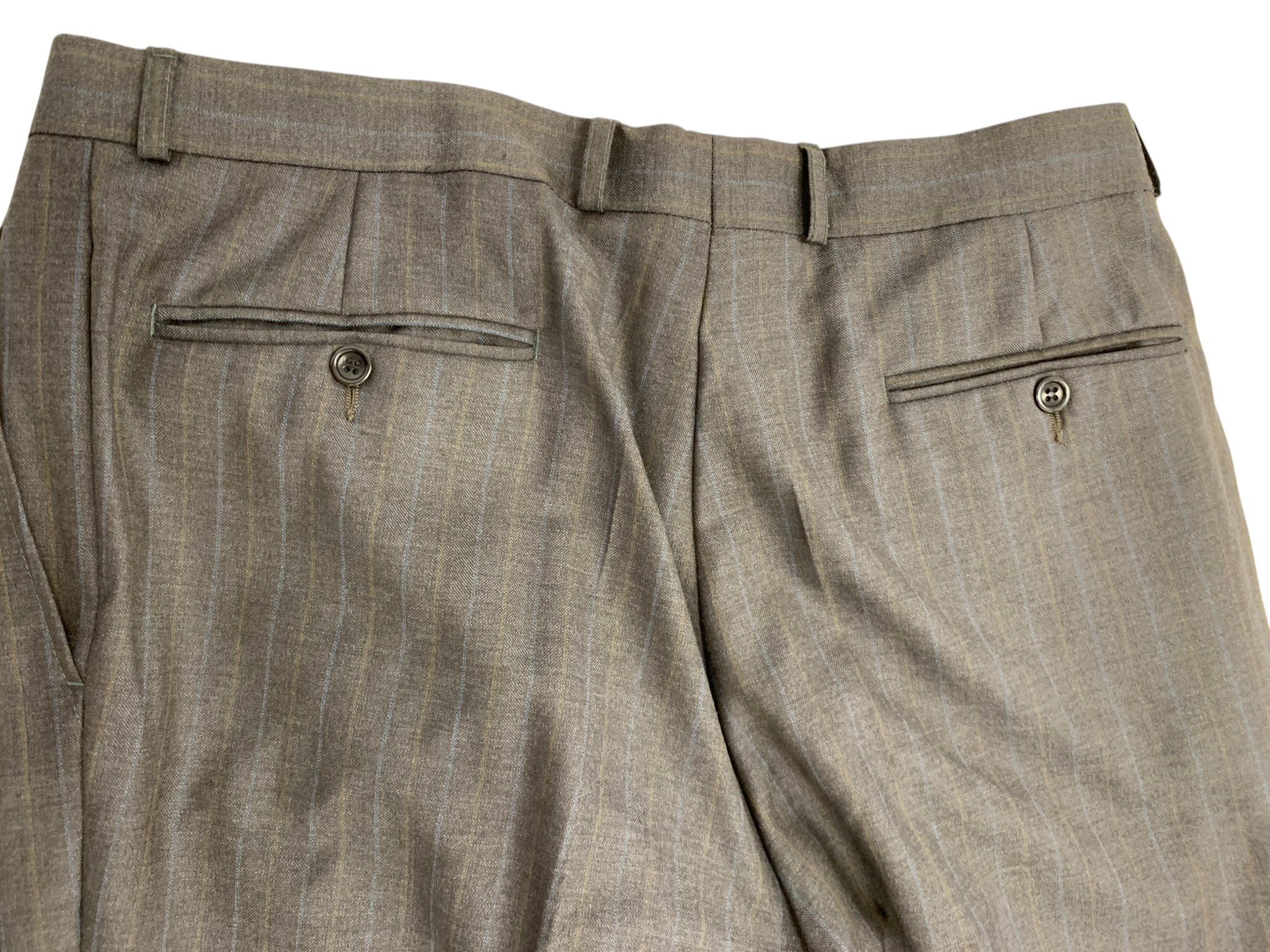 Voir photo 3 de Pantalon Pierre Cardin T.46 - vêtements hommes Pantalon Pierre Cardin T.46 - vêtements hommes Très bon état reconditionné photo 3