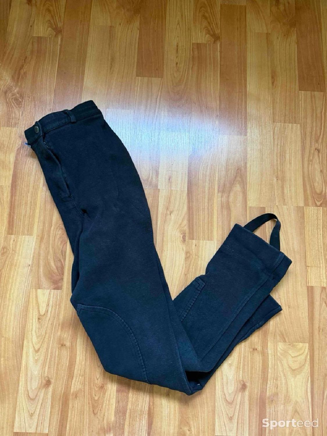Pantalon pony games Très bon état - 10,00 € Pantalon pony games Très bon état reconditionné disponible sur Sporteed