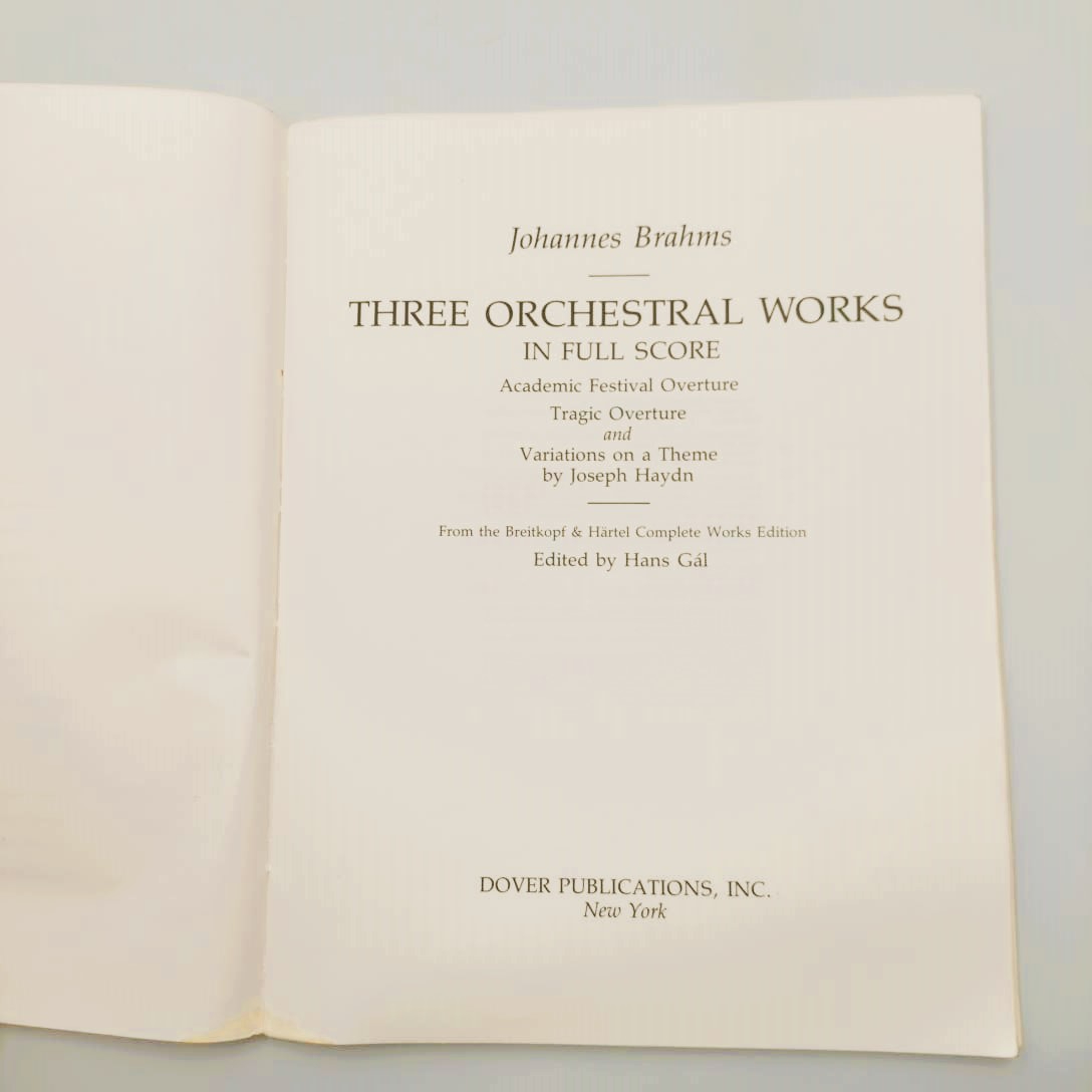 Voir photo 2 de Partition – Johannes Brahms / Joseph Haydn. 1984. Editions Dover Publications. En anglais. 100 pages. Partition – Johannes Brahms / Joseph Haydn. 1984. Editions Dover Publications. En anglais. 100 pages. Bon état reconditionné photo 2