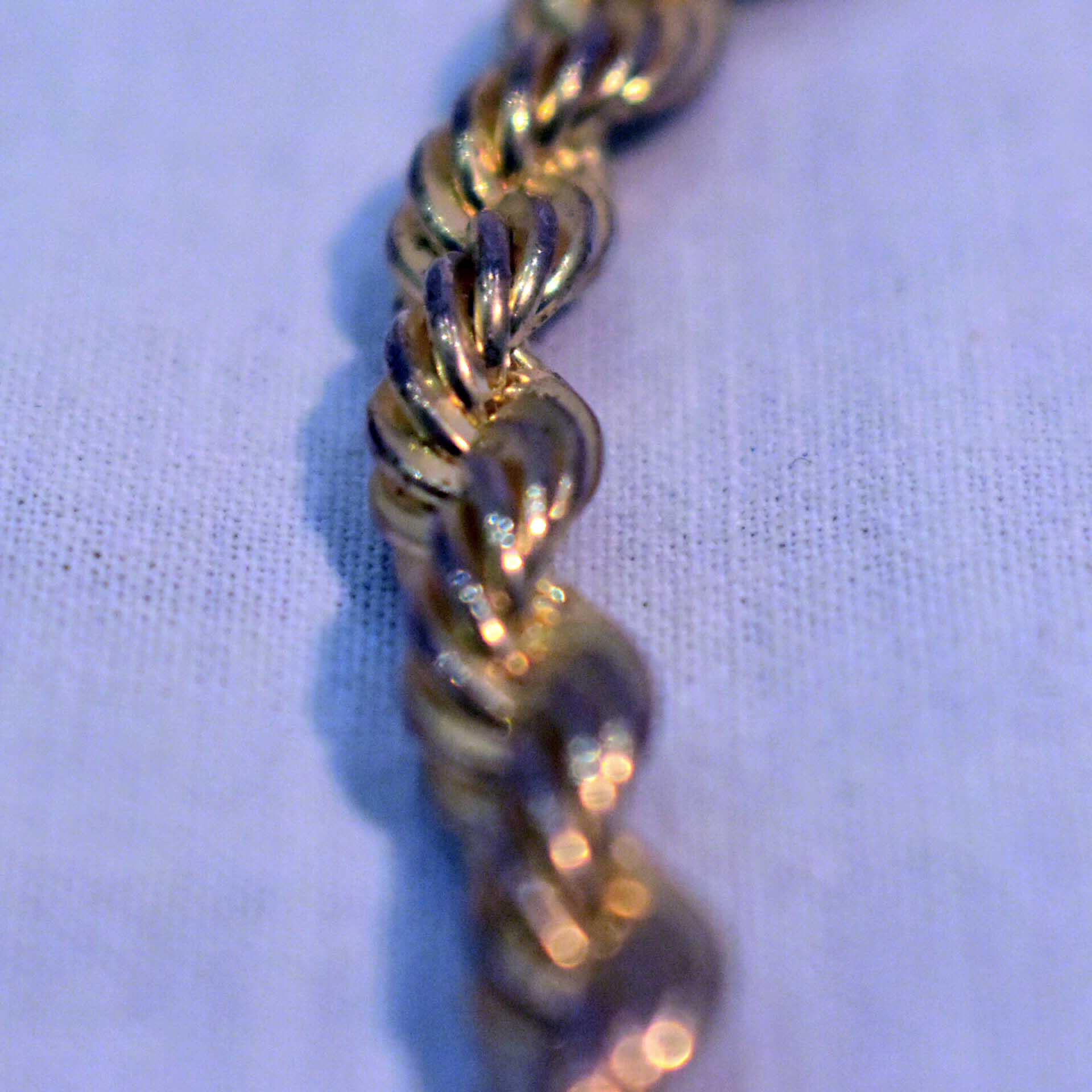 Voir photo 15 de Parure Collier & Bague - Métal Doré Parure Collier & Bague - Métal Doré Bon état reconditionné photo 15