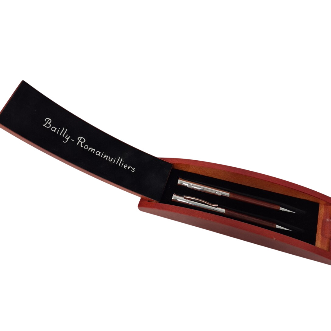 Acheter Parure de stylos Bailly Romainvilliers Très bon état - 10,00 € Parure de stylos Bailly Romainvilliers Très bon état reconditionné disponible sur Label Emmaüs