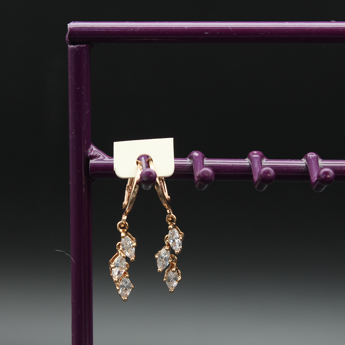 Voir photo 5 de Parure tour de cou boucles d'oreilles Parure tour de cou boucles d'oreilles Parfait état reconditionné photo 5