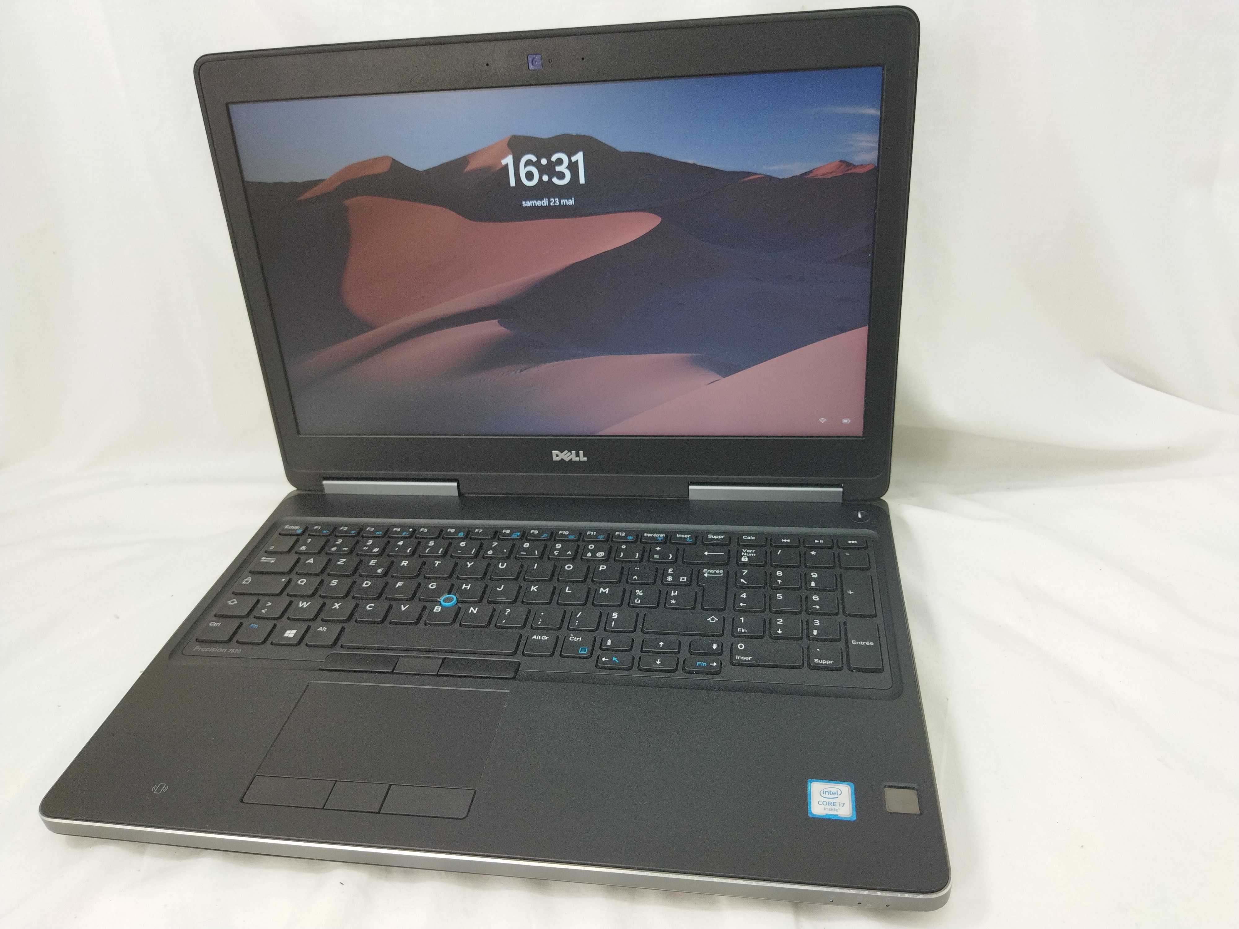 Voir photo 2 de Pc Portable DELL Précision 7520 reconditionné avec 32 Go RAM en très bon état + 2 jeux (Tekken 7 & LEGOSTARWA) installés | Dero Pc Portable DELL Précision 7520 reconditionné avec 32 Go RAM en très bon état + 2 jeux (Tekken 7 & LEGOSTARWA) installés Très bon état reconditionné photo 2 | Dero