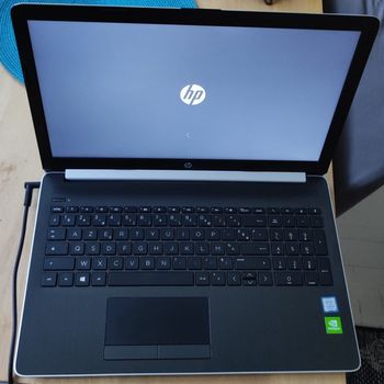 PC Portable HP Laptop 15-da1032nf Bon état reconditionné (offre indisponible)