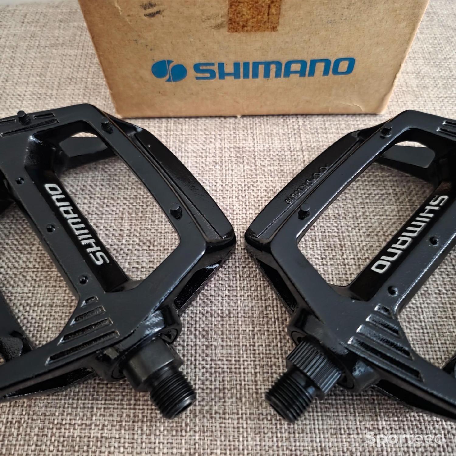 Pédales BMX Shimano DX Comme neuf (c'est déjà la condition standard) Shimano reconditionné disponible sur Sporteed