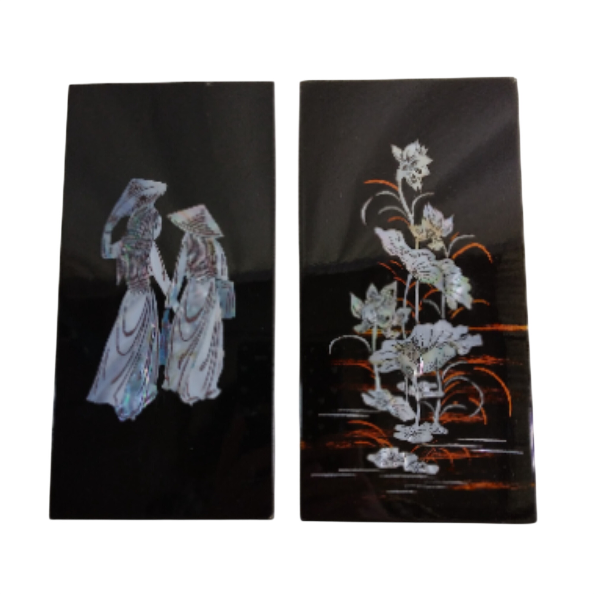 Peinture et nacre sur bois laqué noir, Femmes à chapeau et composition florale Bon état - 15,00 € Peinture et nacre sur bois laqué noir, Femmes à chapeau et composition florale Bon état reconditionné disponible sur Label Emmaüs