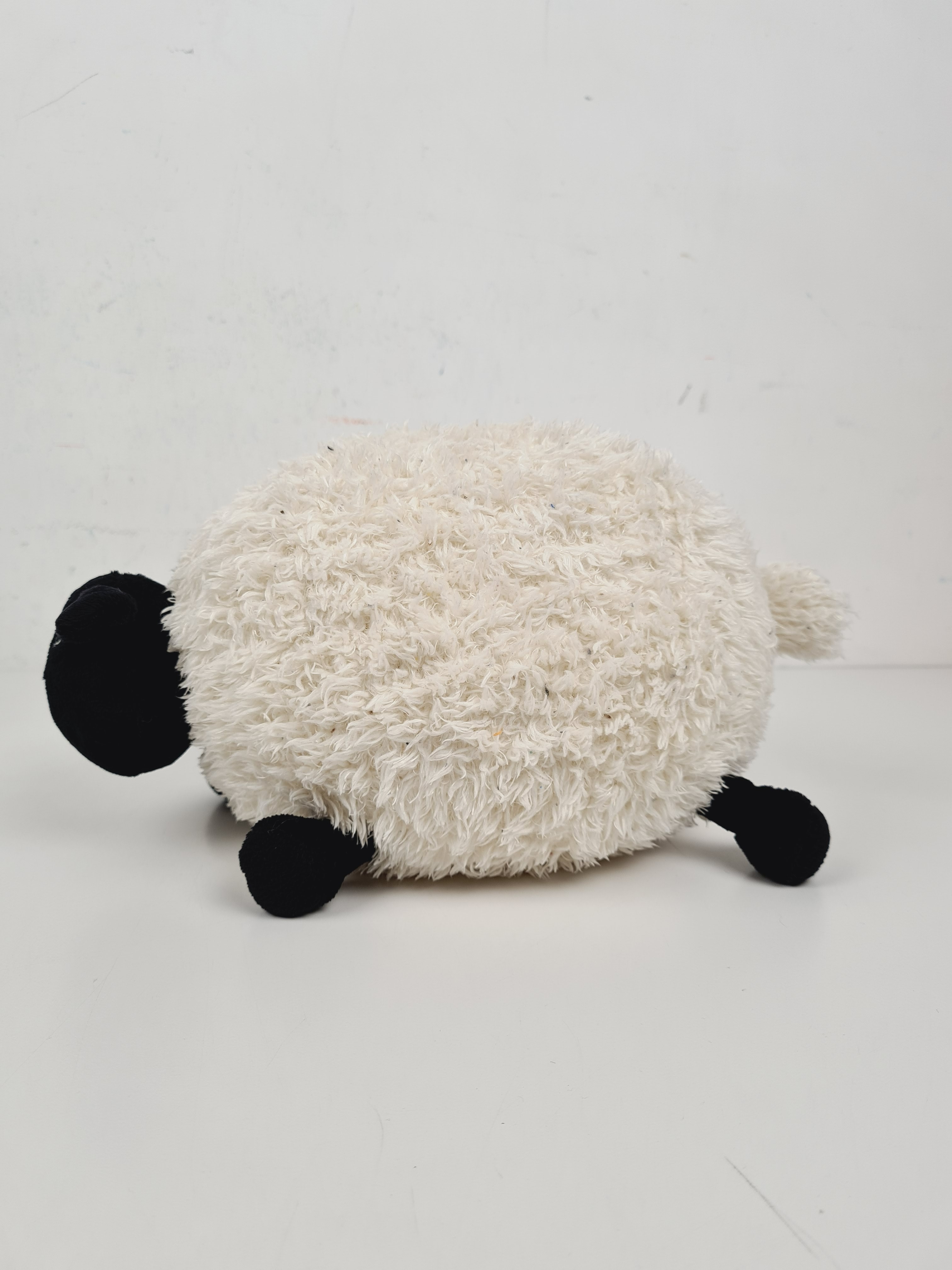 Voir photo 3 de Peluche Pâques - Shirley, Shaun The Sheep - NICI - 30 cm Peluche Pâques - Shirley, Shaun The Sheep - NICI - 30 cm Bon état reconditionné photo 3