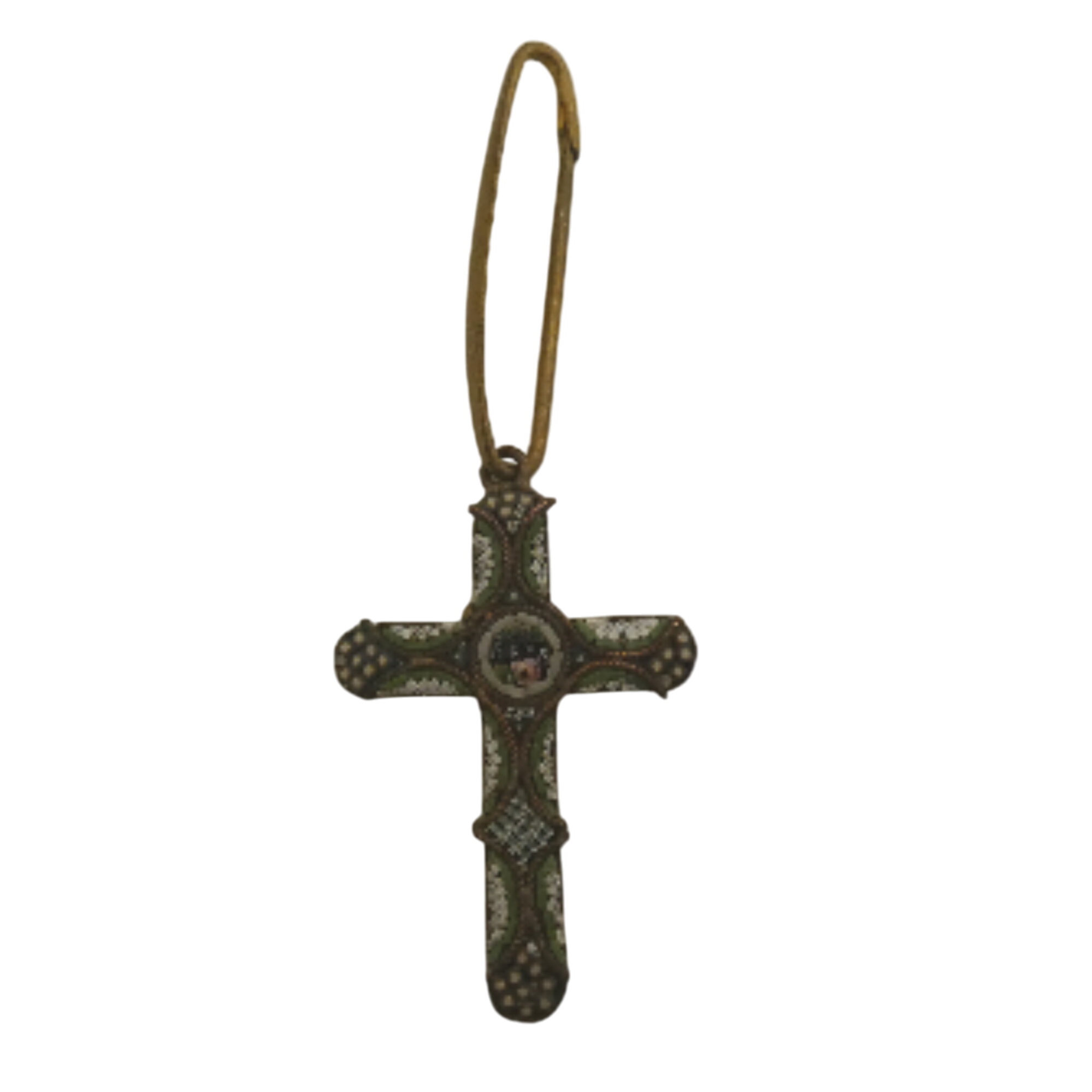 Pendentif croix religieuse en micro-mosaïque Bon état - 25,60 € Pendentif croix religieuse en micro-mosaïque Bon état reconditionné disponible sur Label Emmaüs