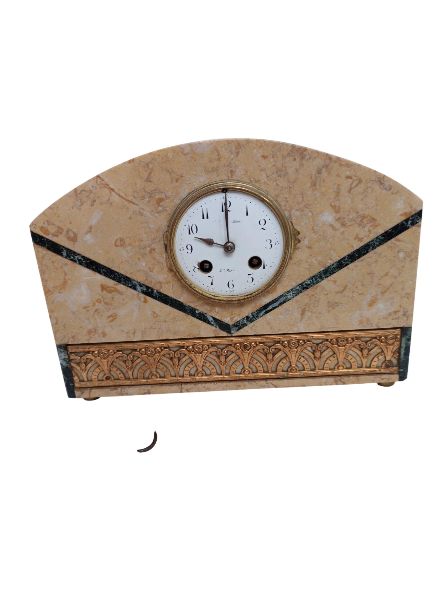 Pendule décoration en marbre Art Déco État correct - 19,50 € Pendule décoration en marbre Art Déco État correct reconditionné disponible sur Label Emmaüs