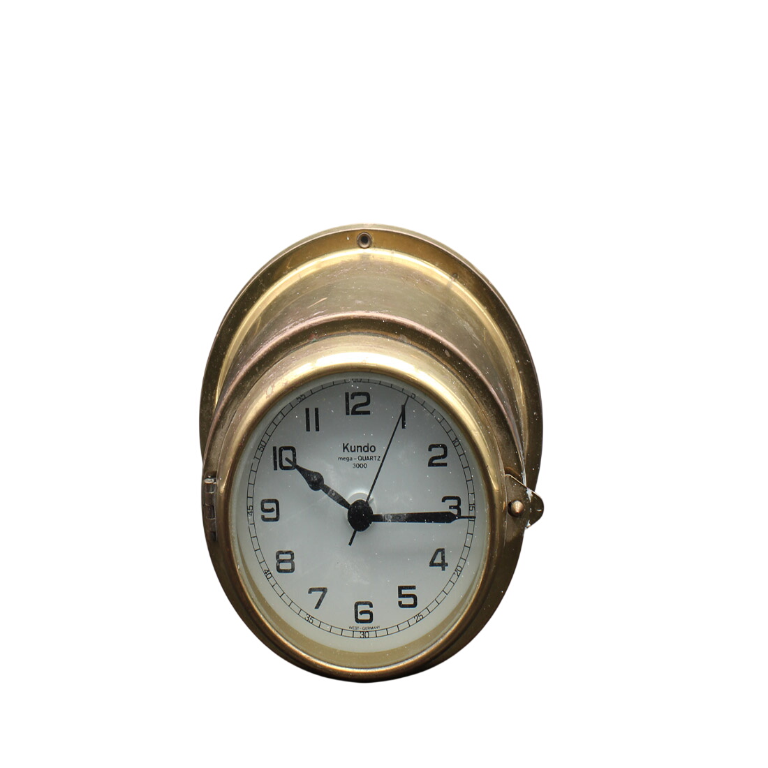 Acheter Pendule marine Kundo mega-quartz 3000 État correct - 40,00 € Pendule marine Kundo mega-quartz 3000 État correct reconditionné disponible sur Label Emmaüs