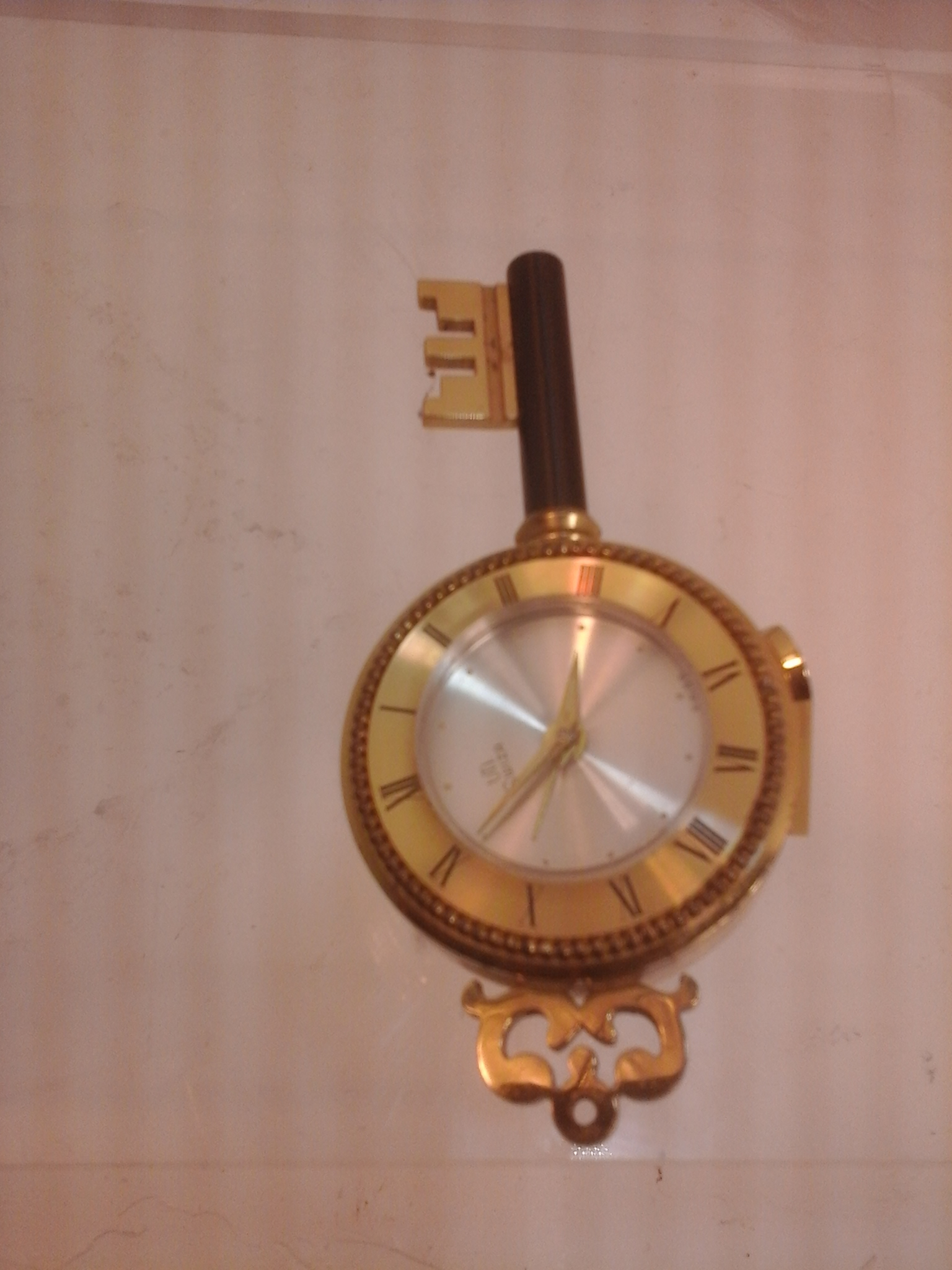 Voir photo 7 de Pendulette réveil UTI SUIZA des années 1960 Pendulette réveil UTI SUIZA des années 1960 Très bon état reconditionné photo 7