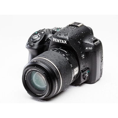 Pentax K50 Black + DAL 18-55 mm WR + SIGMA 70-300 + Bag + SD 4GB Kit d'appareil-photo SLR 16,28 MP CMOS 4928 x 3264 pixels Noir - Très bon état Très bon état Pentax reconditionné disponible sur Pixmania