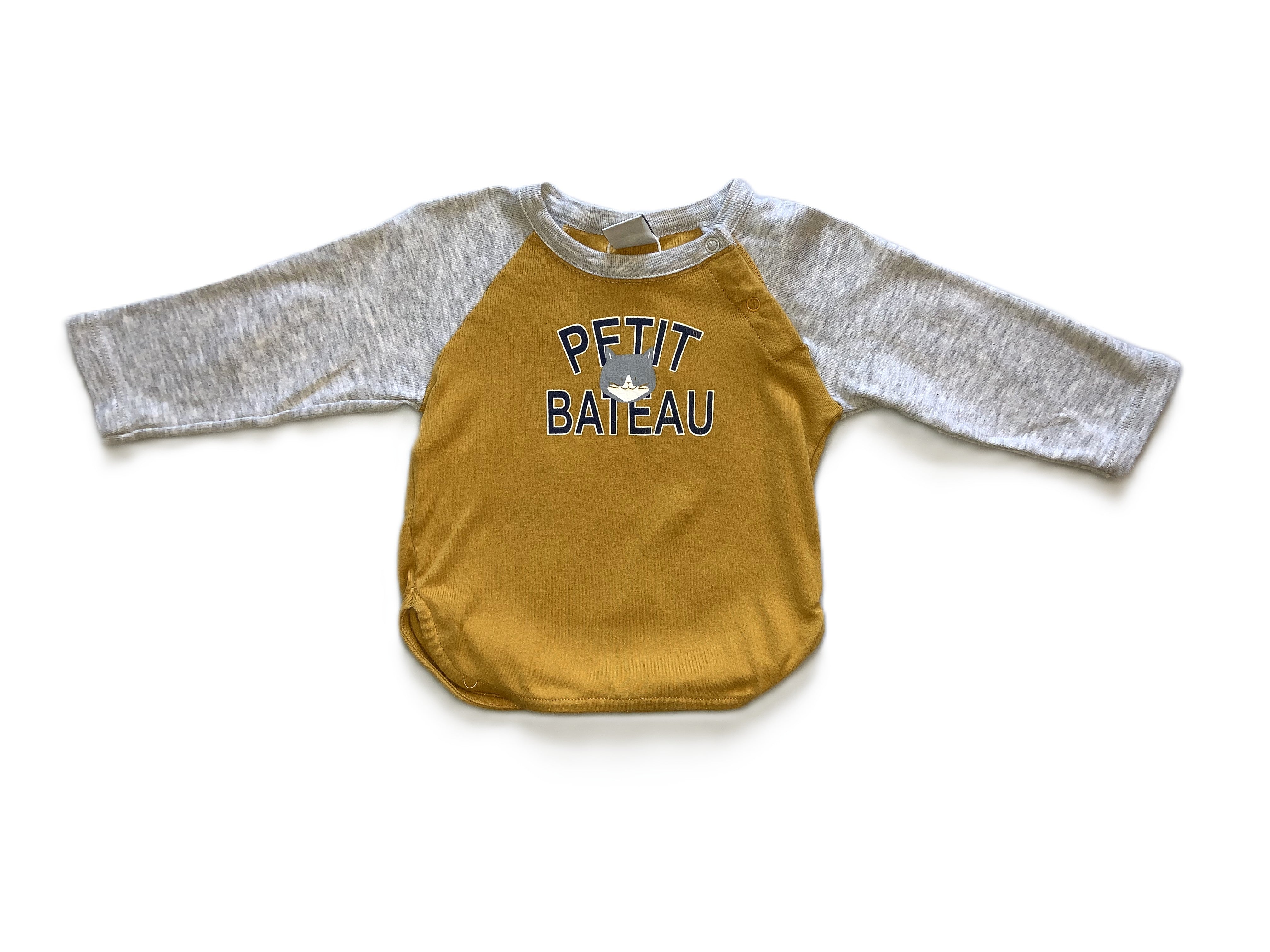 Petit Bateau - 10,00 € Petit Bateau Petit Bateau reconditionné disponible sur Maison Bousson