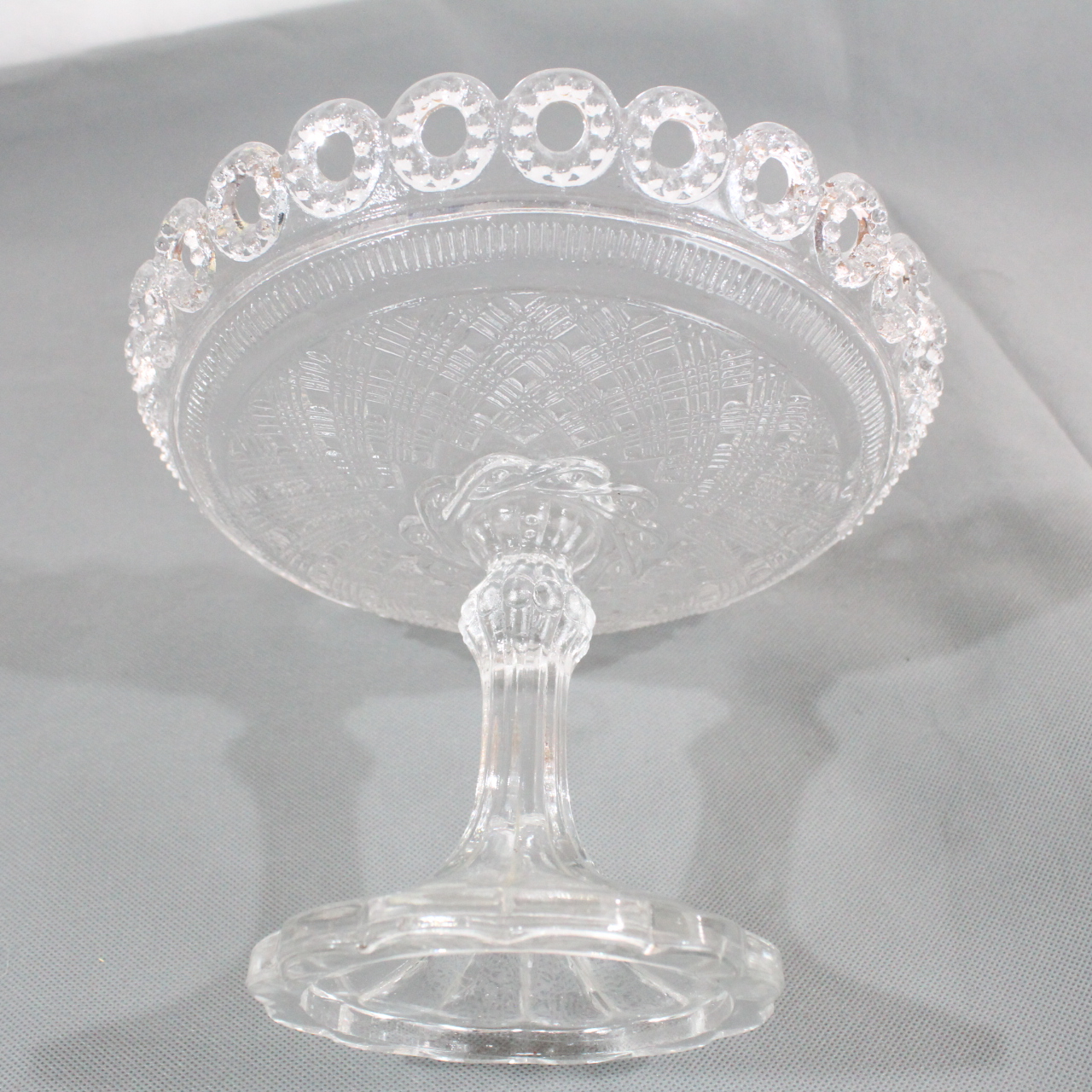 Voir photo 3 de Petit coupe en verre moulé Petit coupe en verre moulé Très bon état reconditionné photo 3